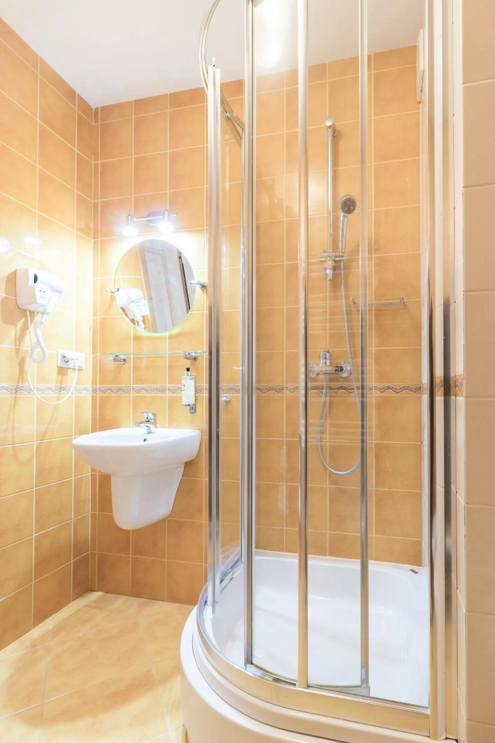Bathroom in Hotel Osada Karbówko Wellness & SPA