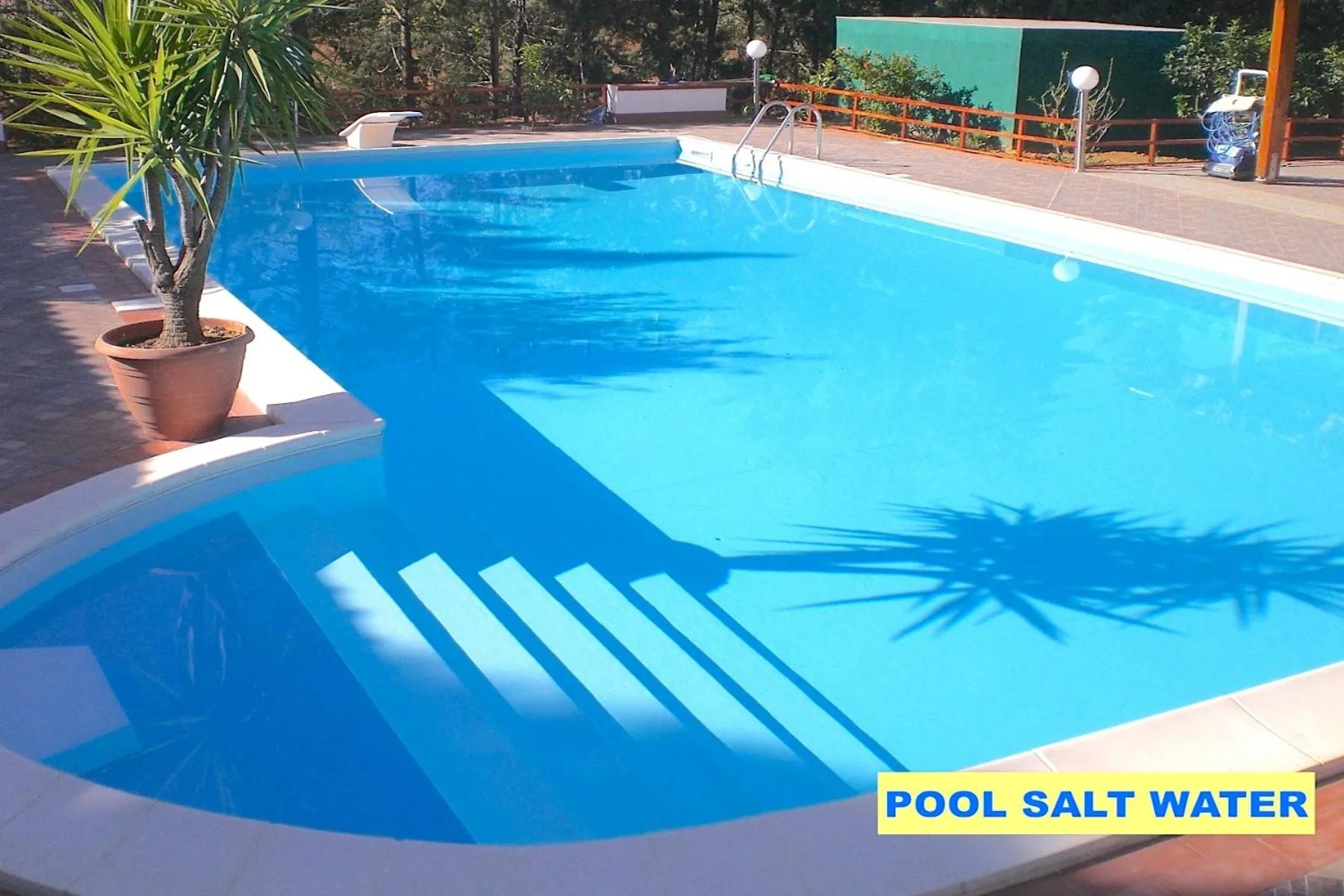 VILLASEASICILY , POOL SALT WATER and NATURAL CHLORINE IN BALESTRATE - PALERMO