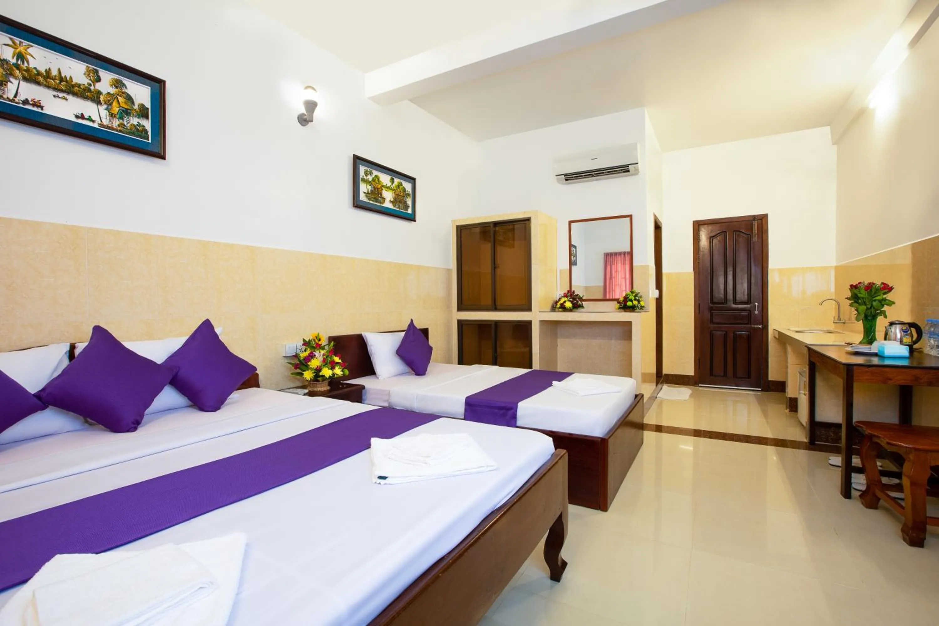 Bedroom, Bed in Botoum Hostel