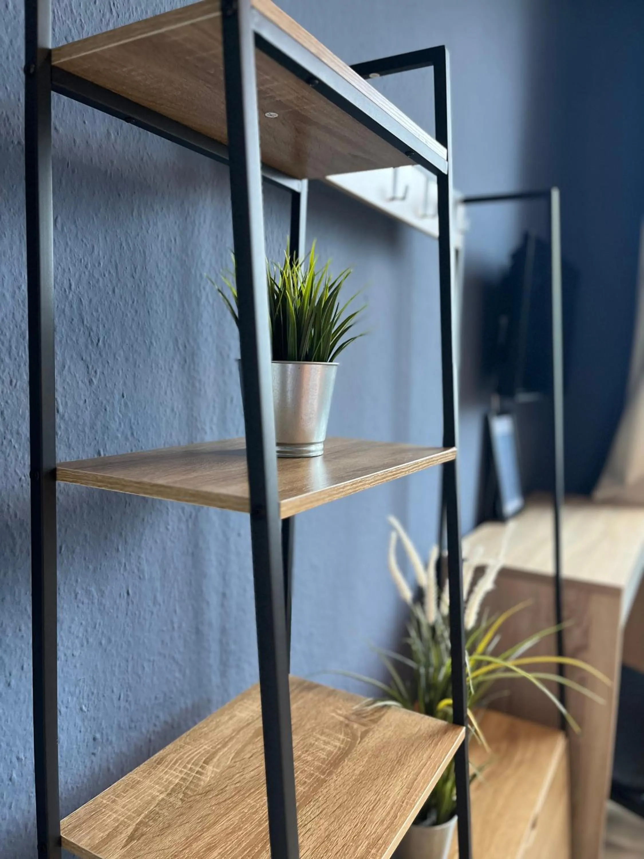 hair dresser in Blue Doors Hostel KTV