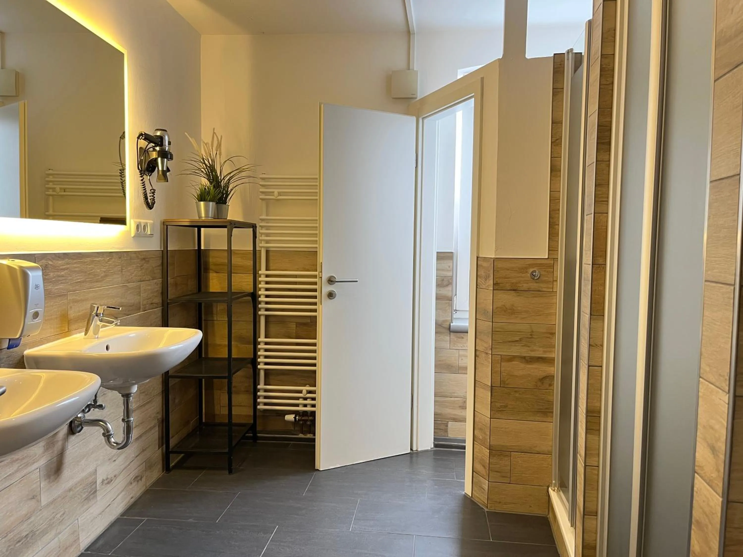 Shower in Blue Doors Hostel KTV