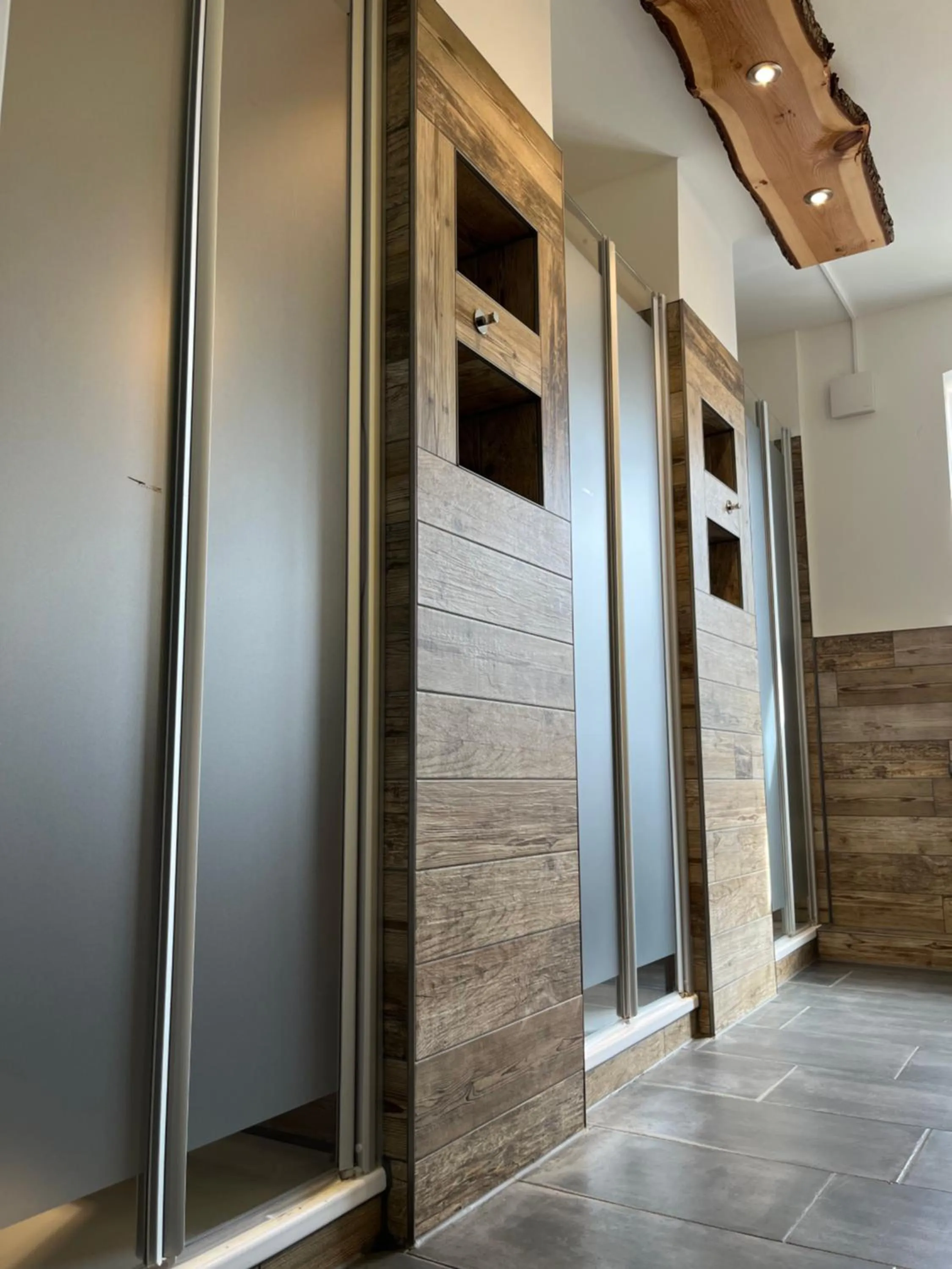 Shower in Blue Doors Hostel KTV