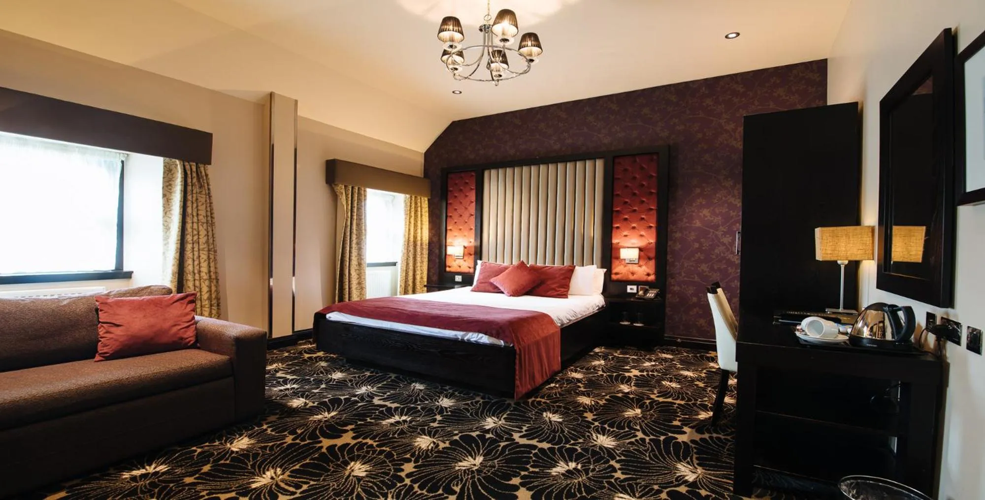 Family, Bed in The Torrance Hotel