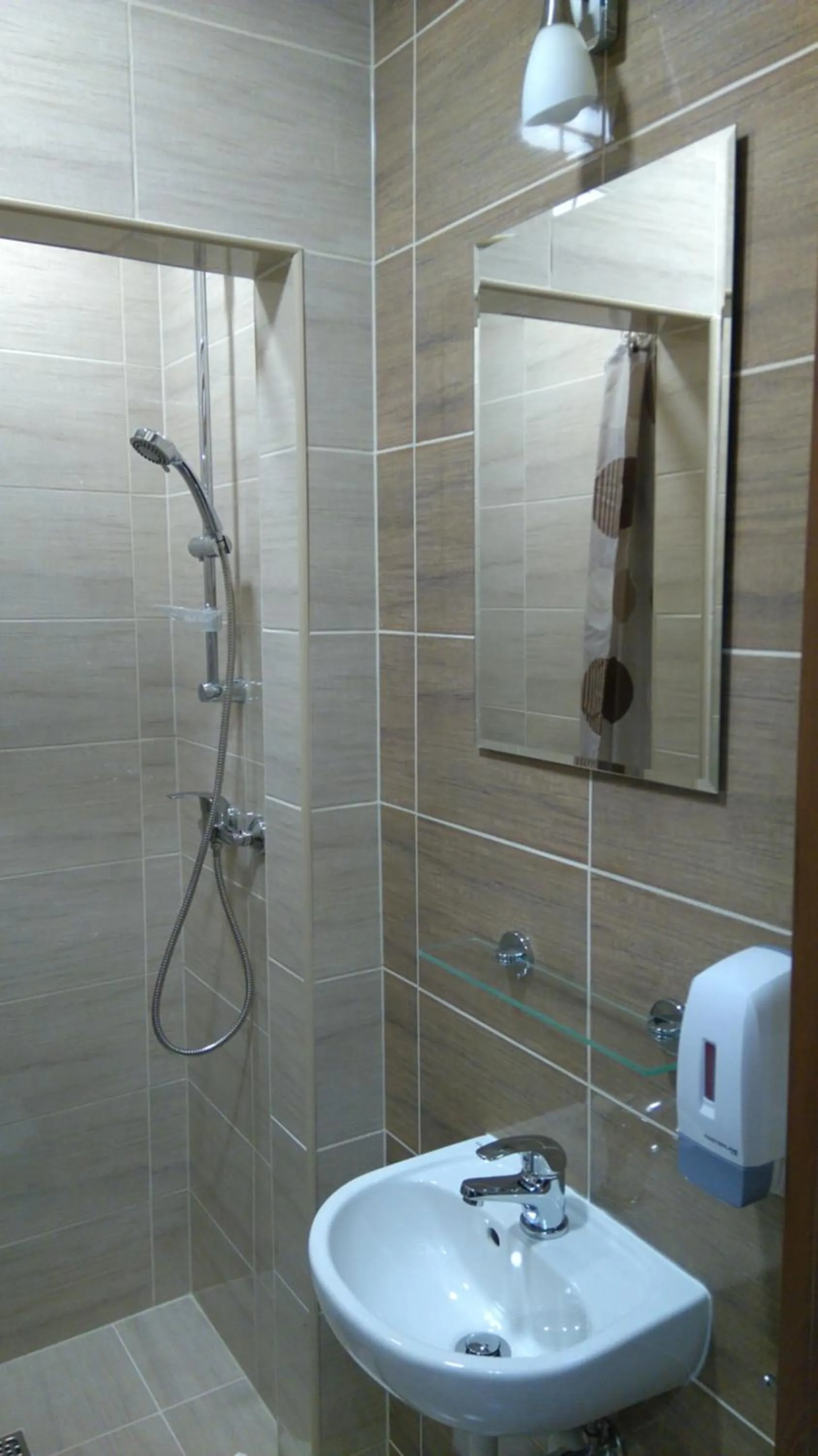 Schronisko Młodzieżowe PTSM Matecznik