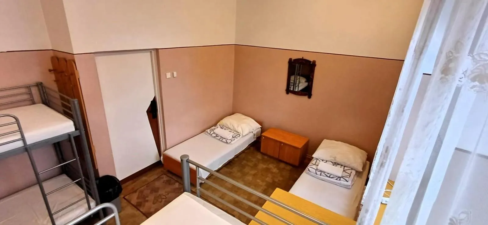 Bed in Schronisko Młodzieżowe PTSM Matecznik
