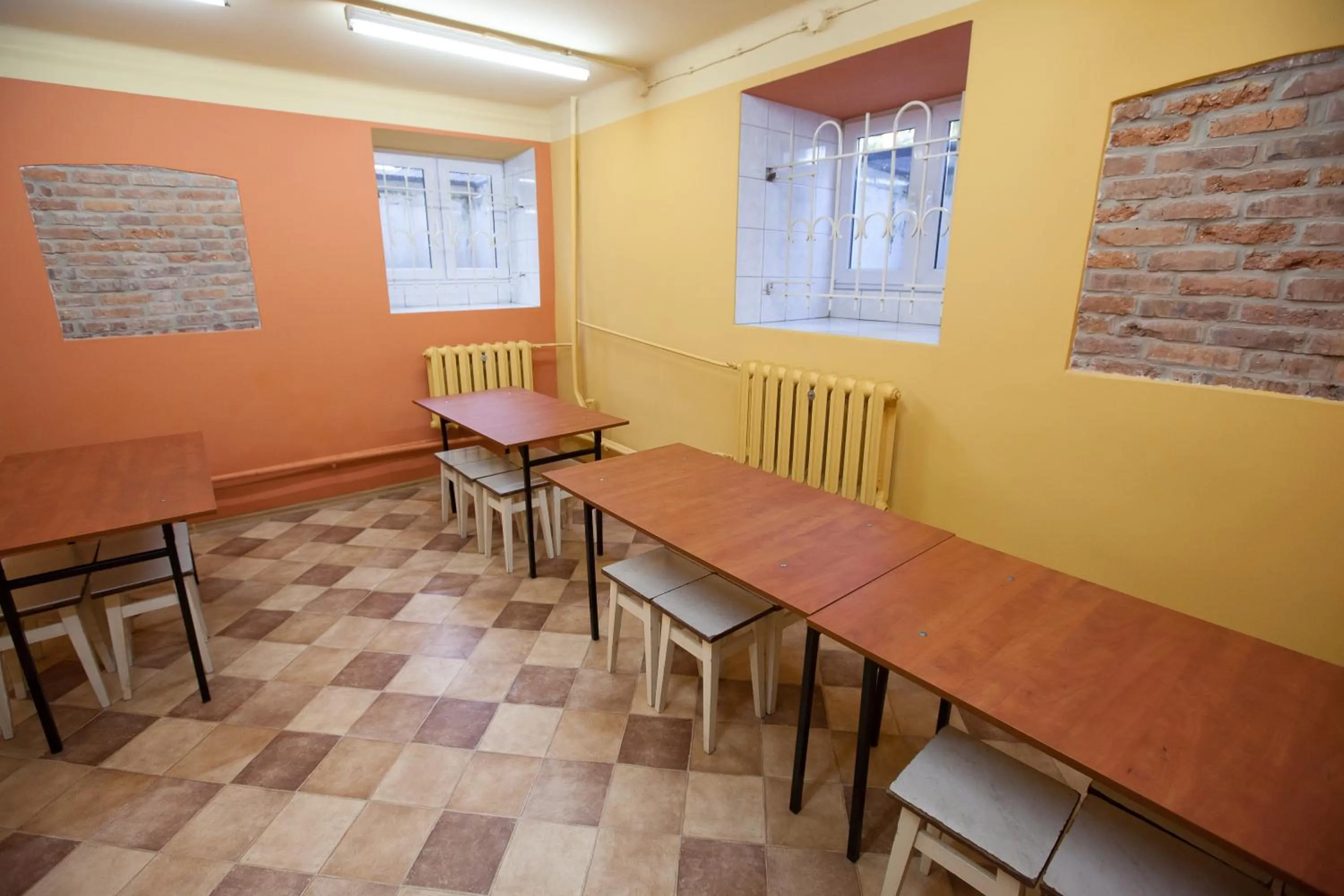 Communal kitchen in Schronisko Młodzieżowe PTSM Matecznik