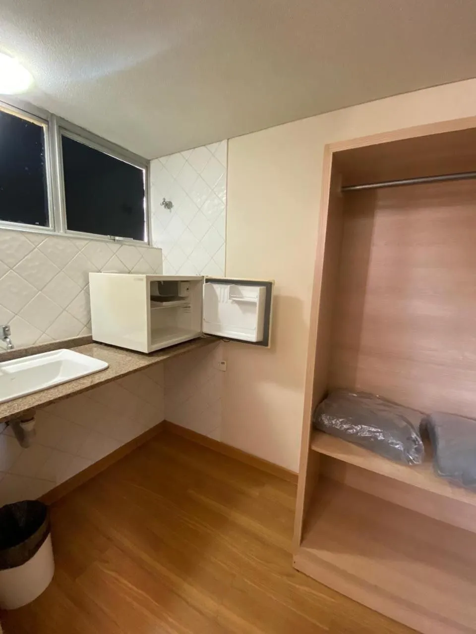 minibar in Hotel Nacional Inn Curitiba Estação Shopping