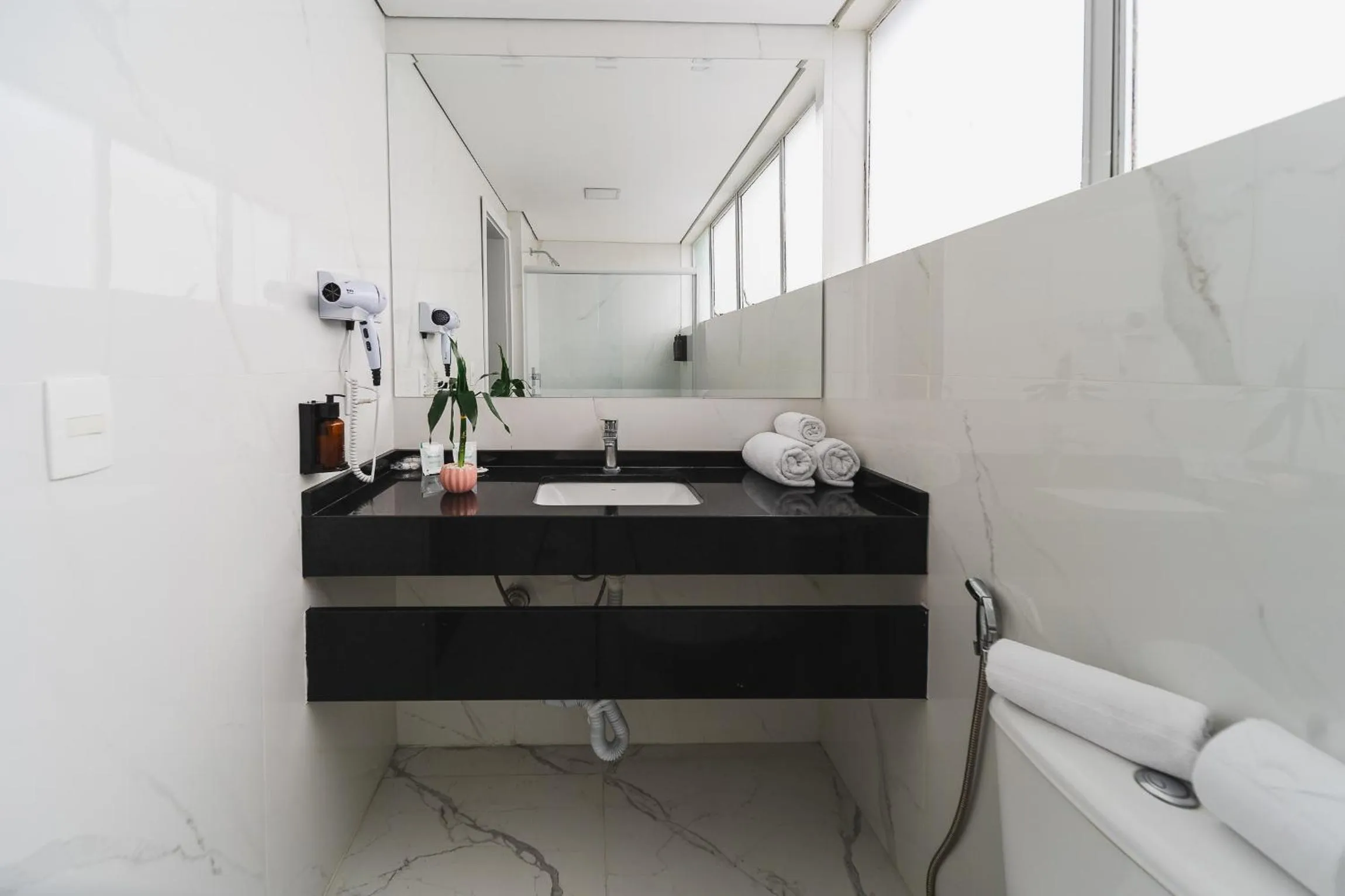 Bathroom in Hotel Nacional Inn Curitiba Estação Shopping