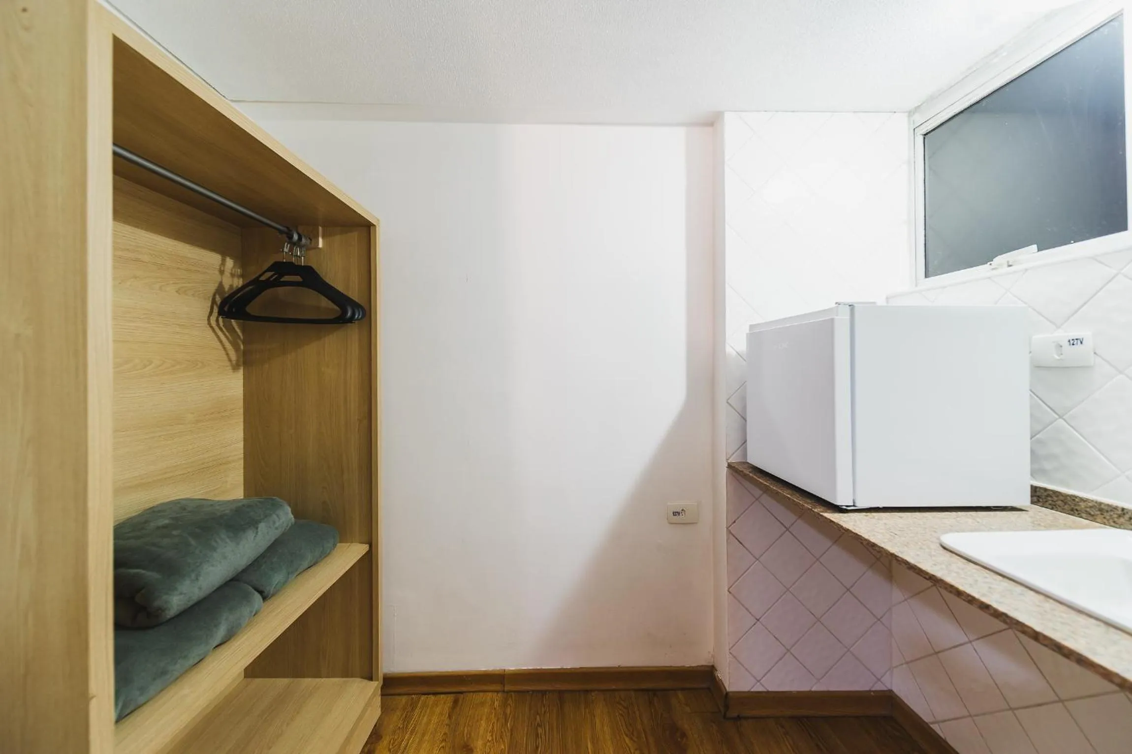 minibar in Hotel Nacional Inn Curitiba Estação Shopping