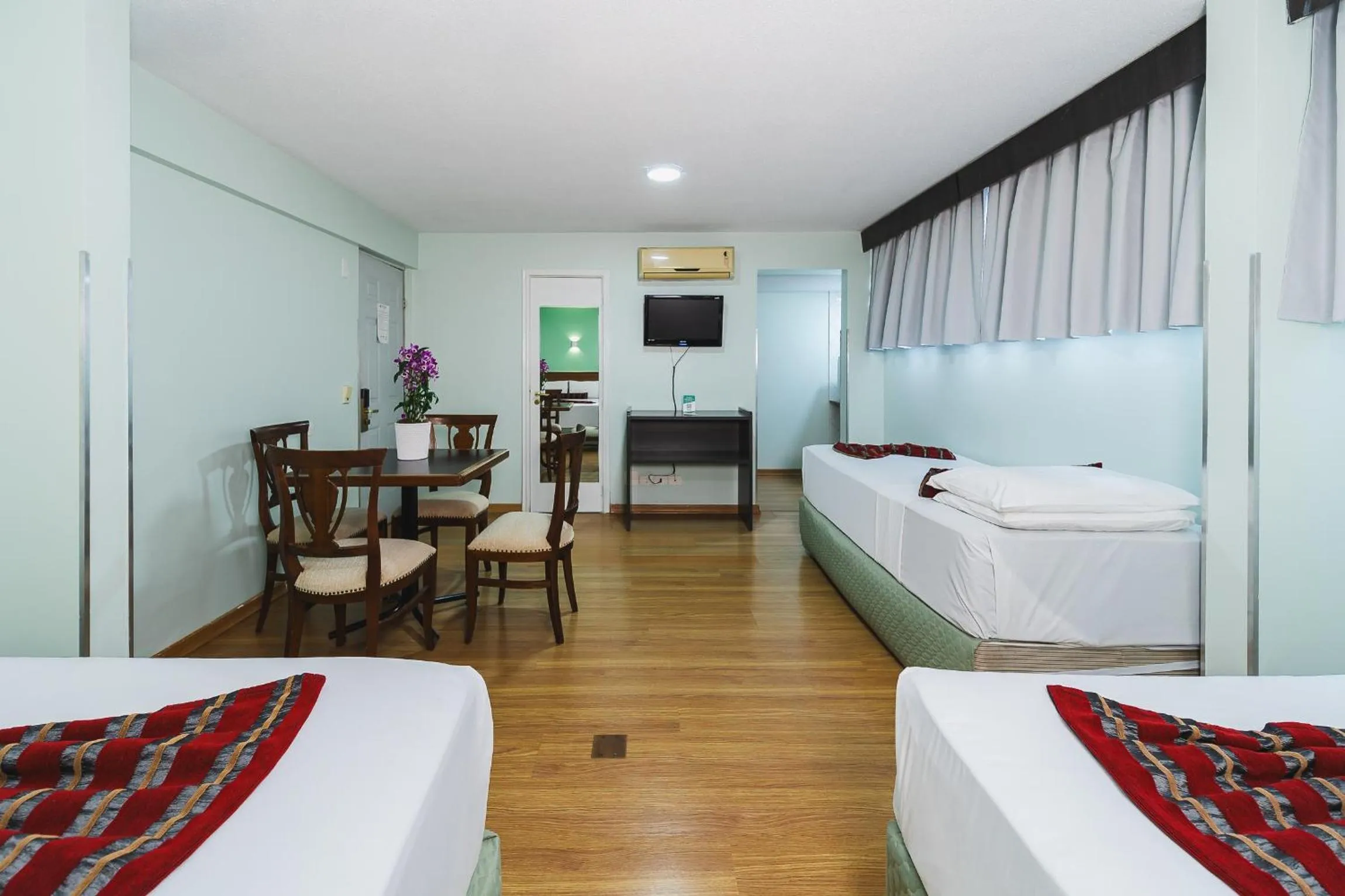 Bed in Hotel Nacional Inn Curitiba Estação Shopping