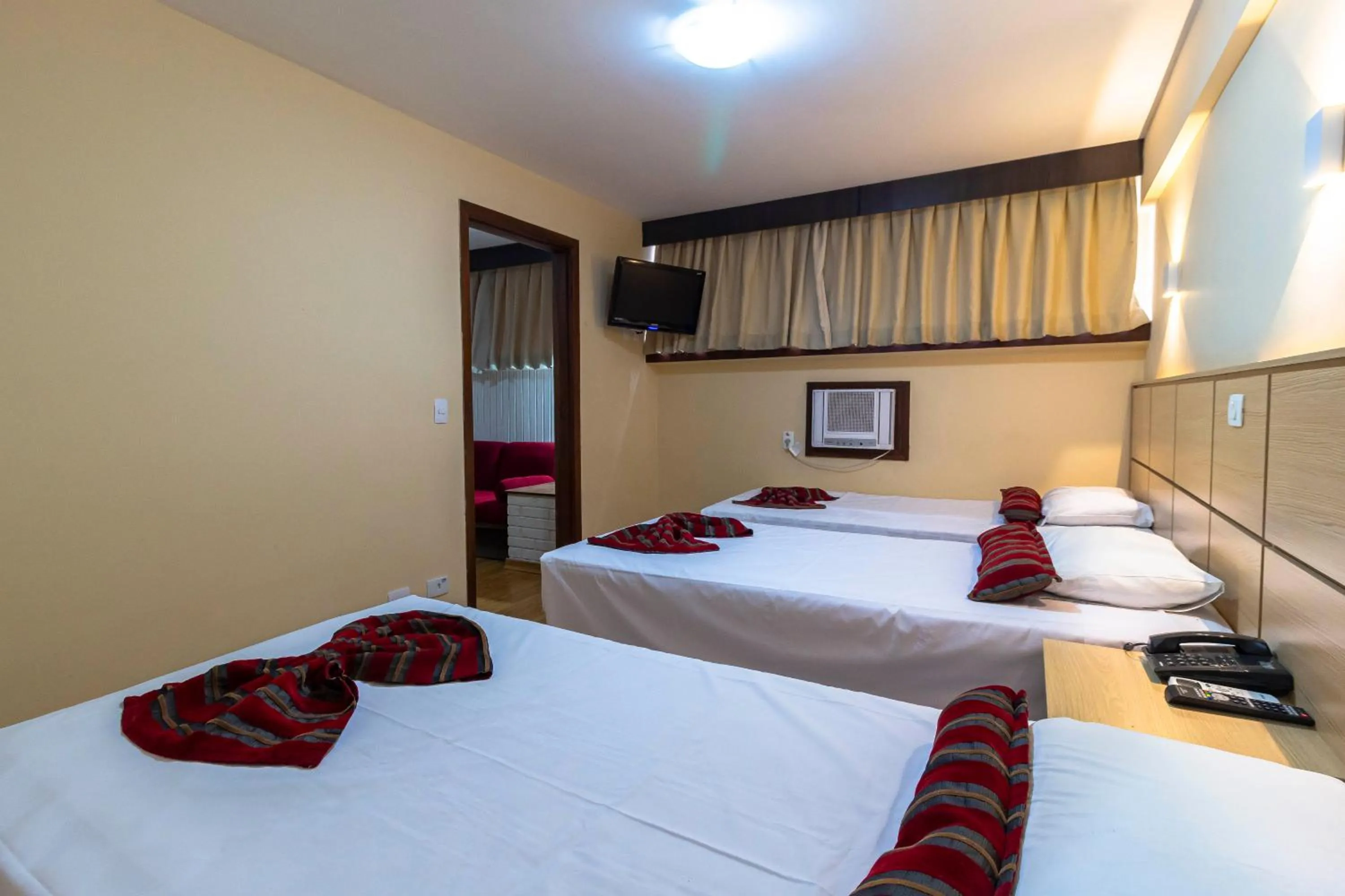 Bedroom, Bed in Hotel Nacional Inn Curitiba Estação Shopping