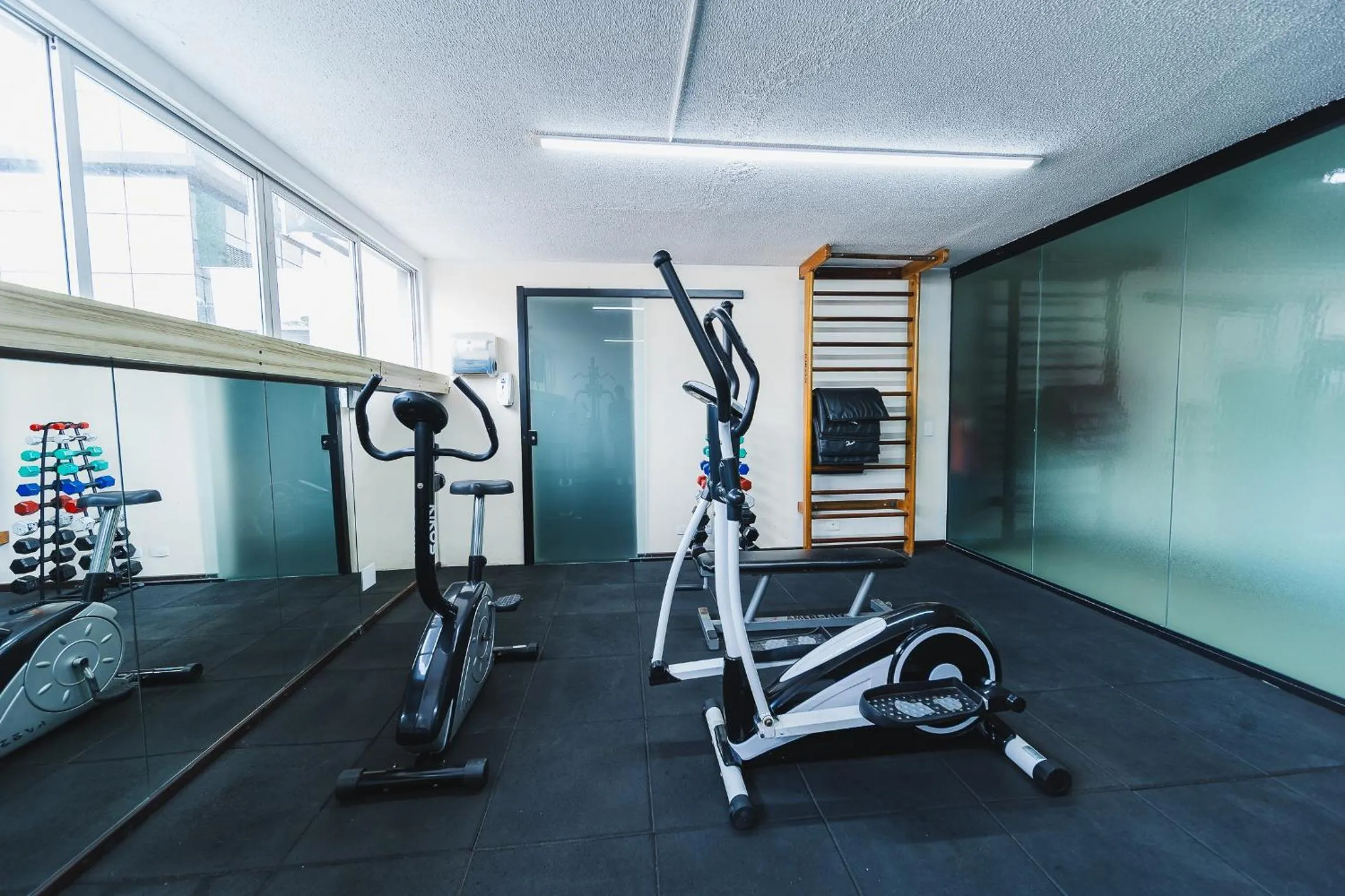 Fitness centre/facilities in Hotel Nacional Inn Curitiba Estação Shopping