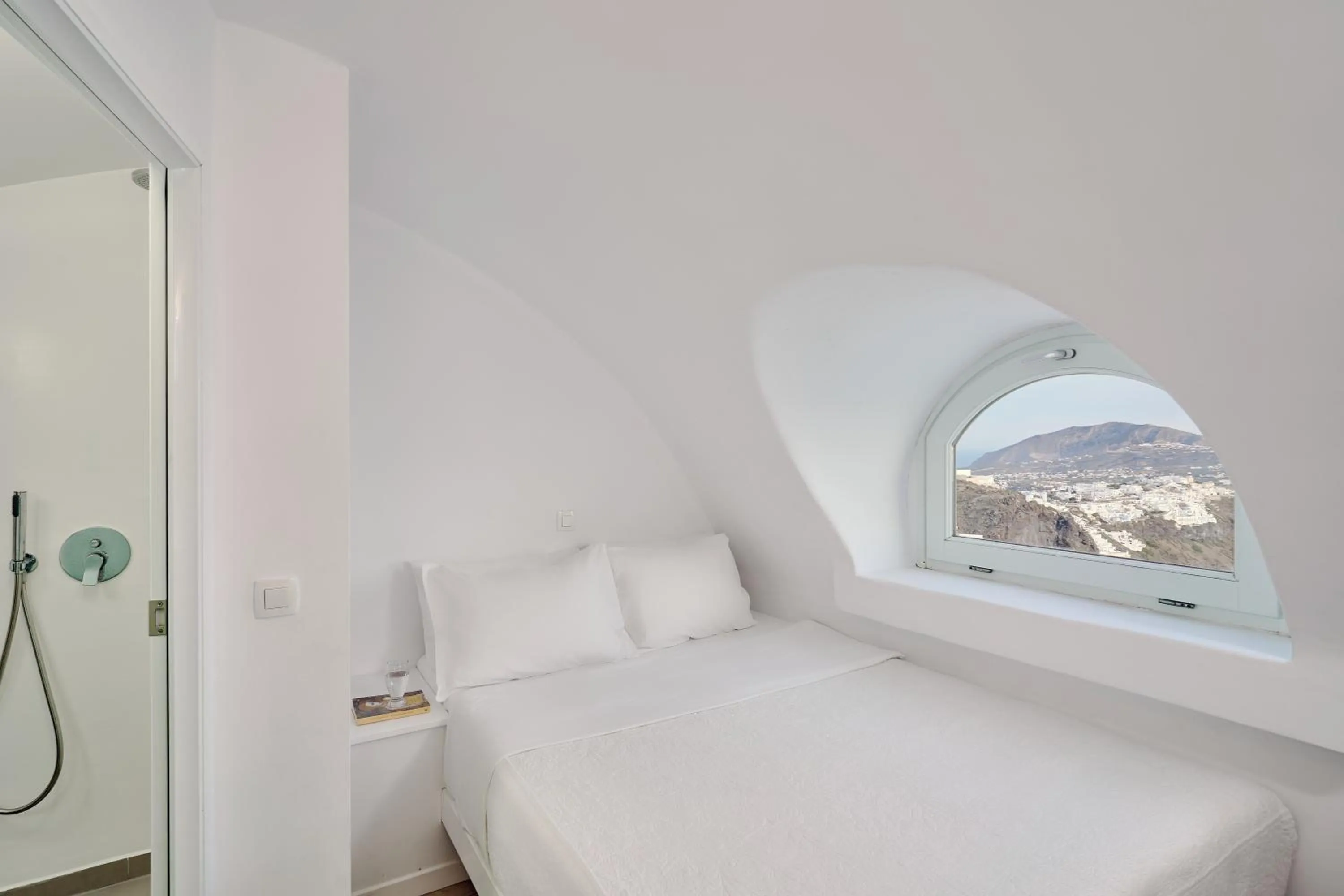 Bedroom, Bed in Santorini Mansion at Imerovigli