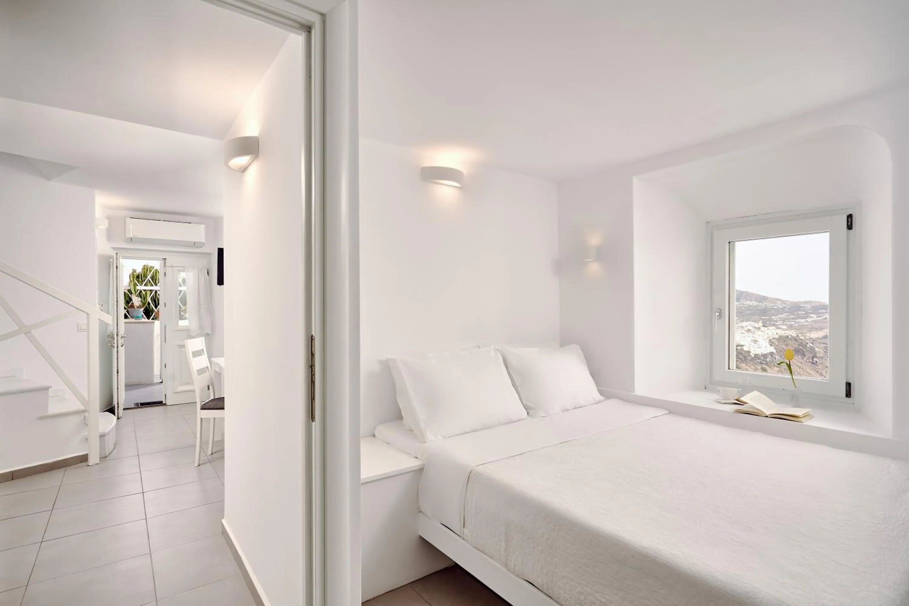 Bedroom, Bed in Santorini Mansion at Imerovigli