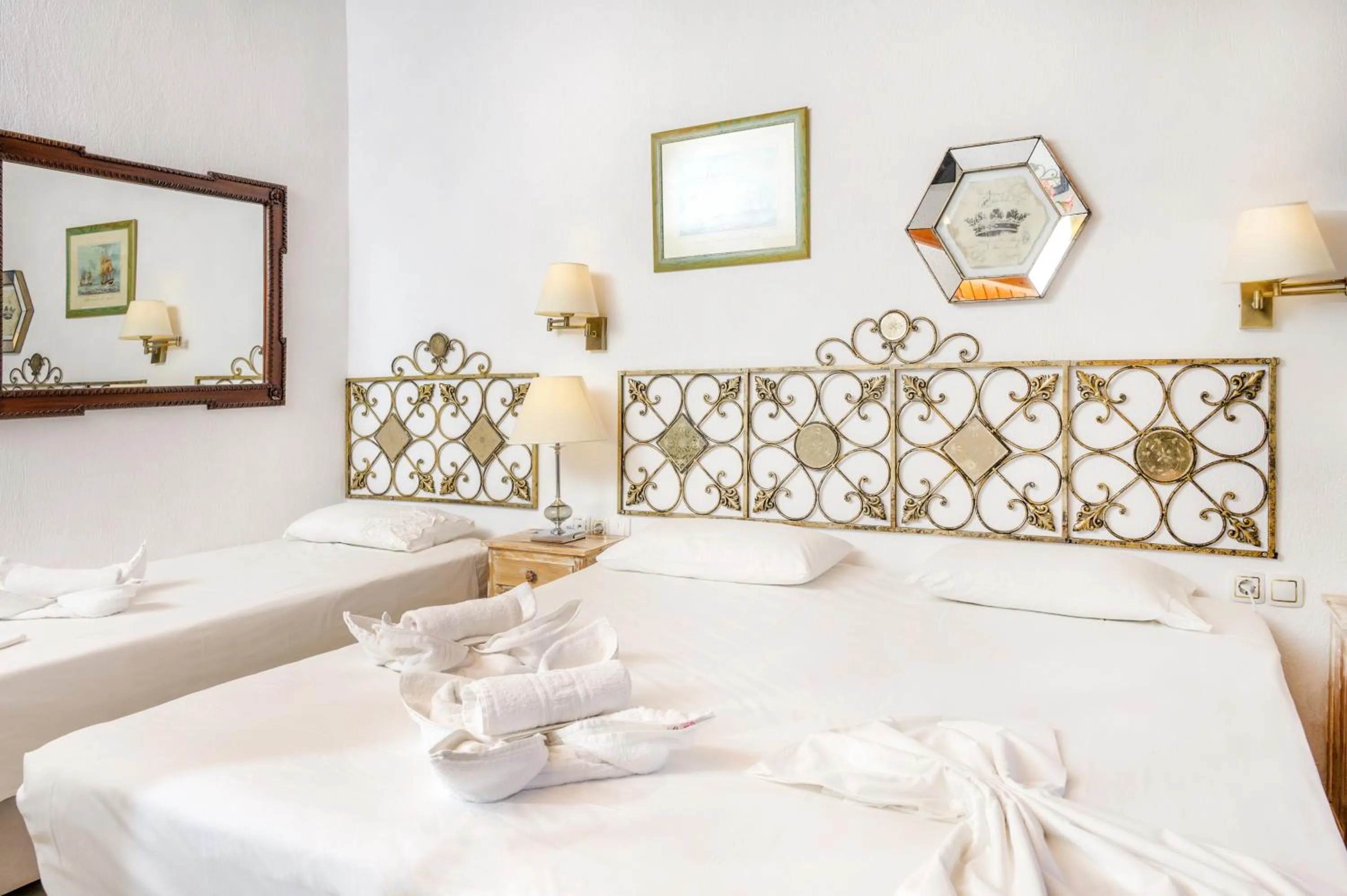 Bed in Leandros Hotel