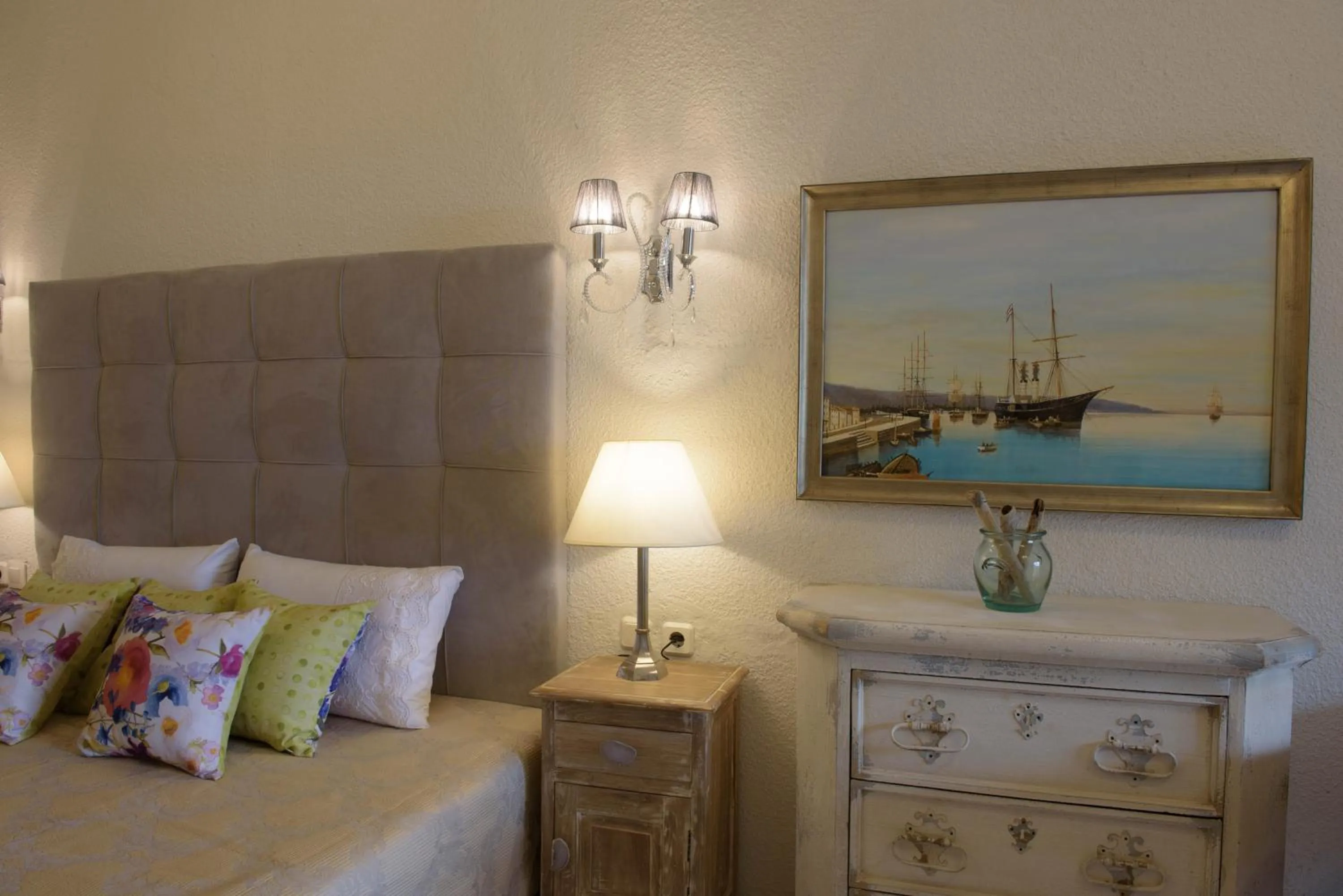 Bedroom, Bed in Leandros Hotel