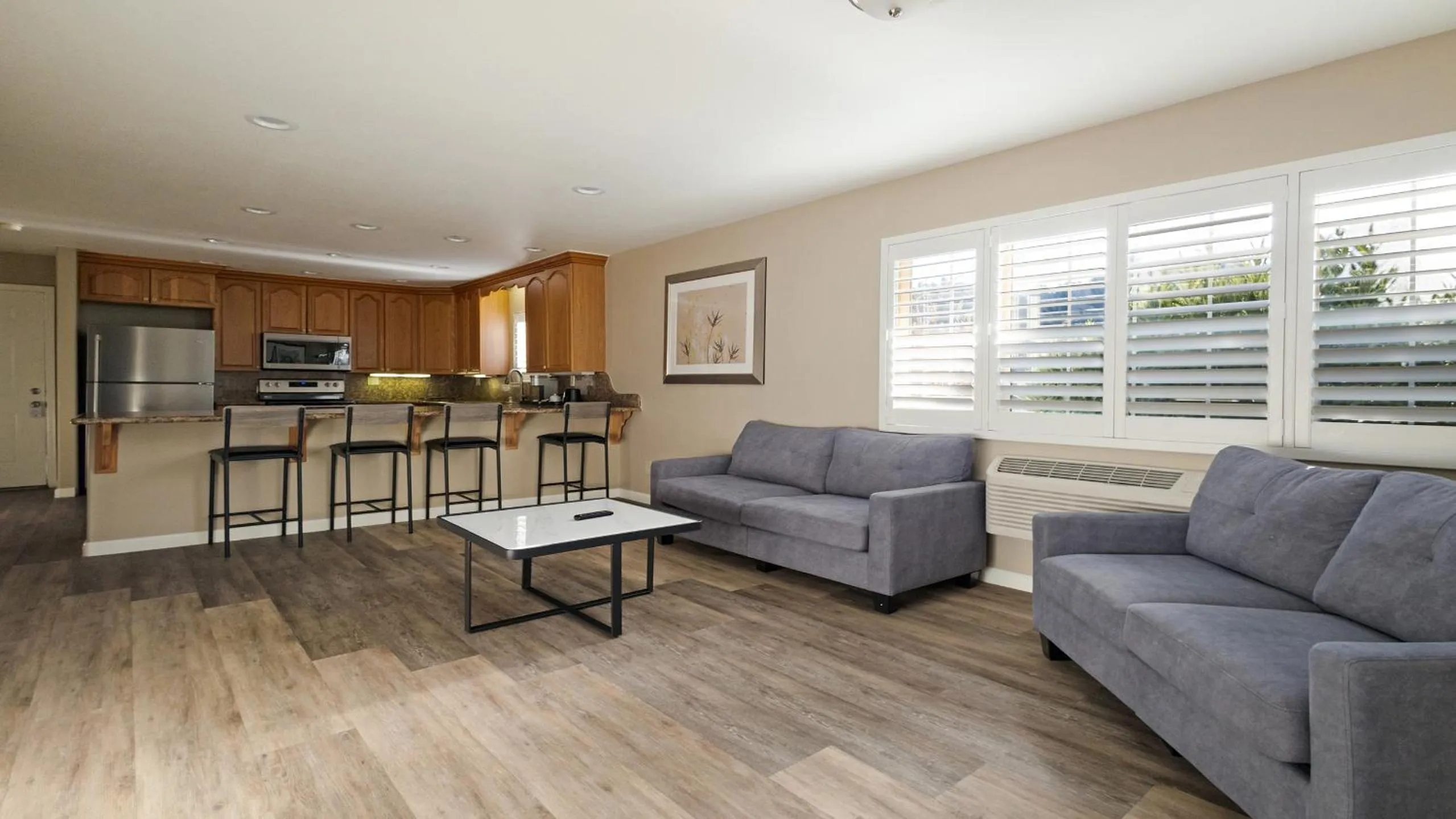 Photo of the whole room in Country Inn Sonora