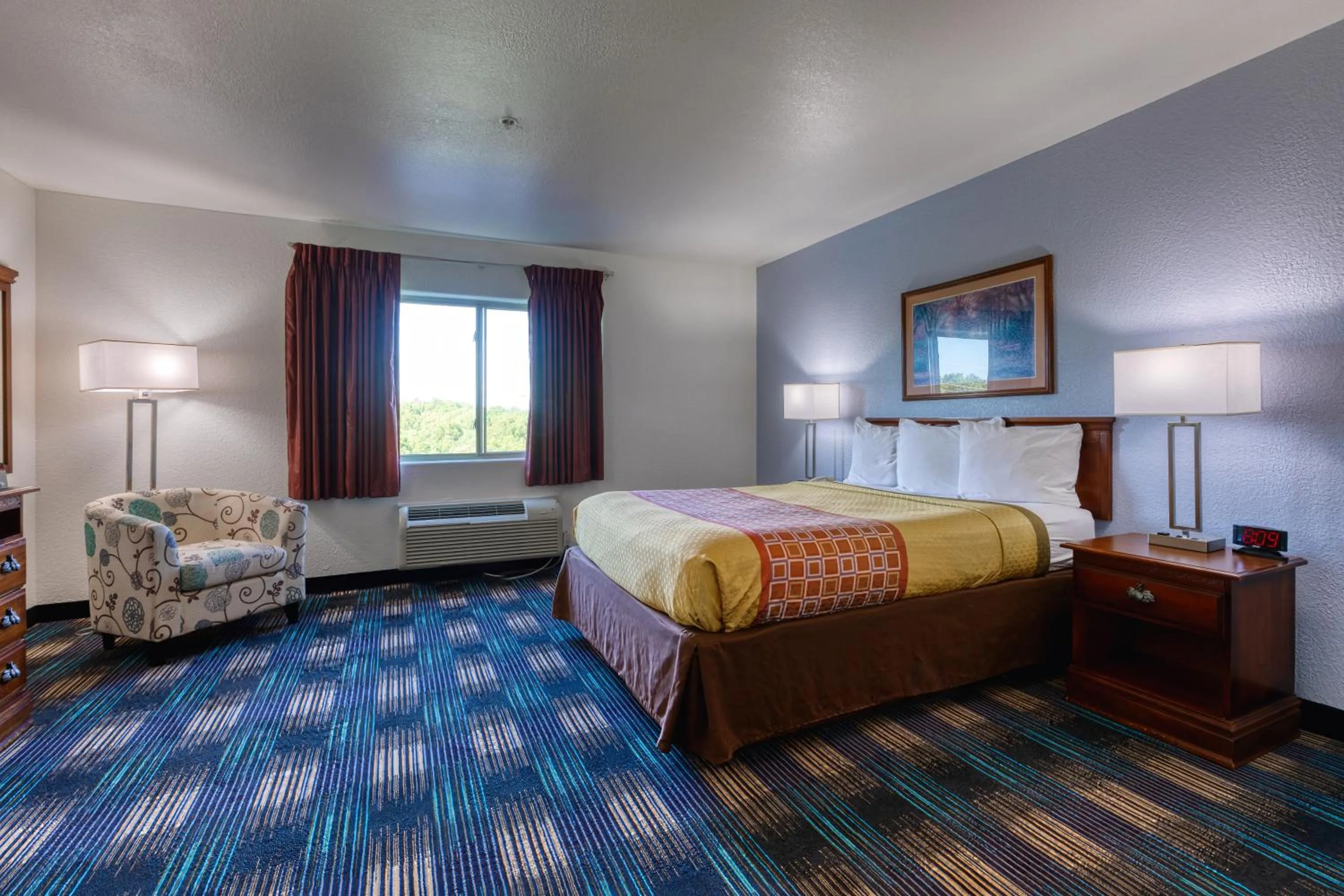 Bed in All Towne Suites