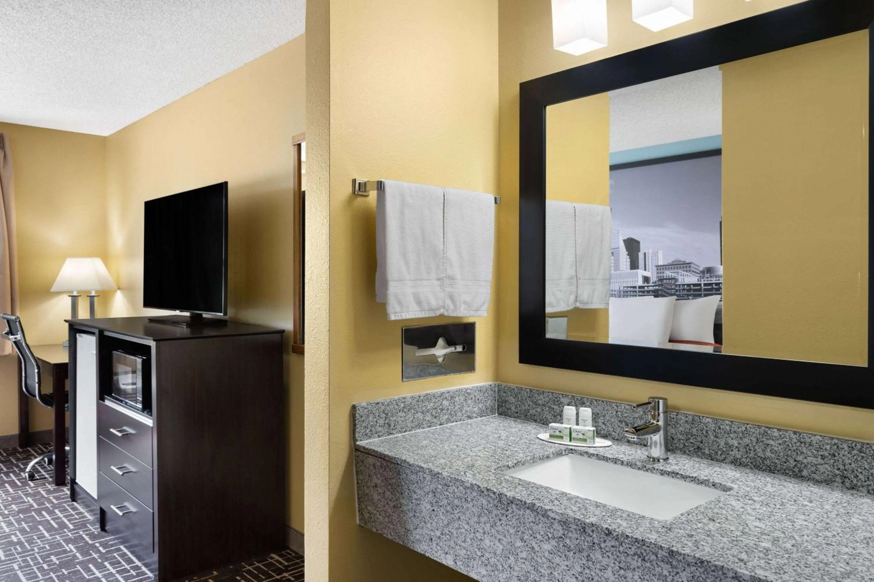 Photo of the whole room in Super 8 by Wyndham Dyersville