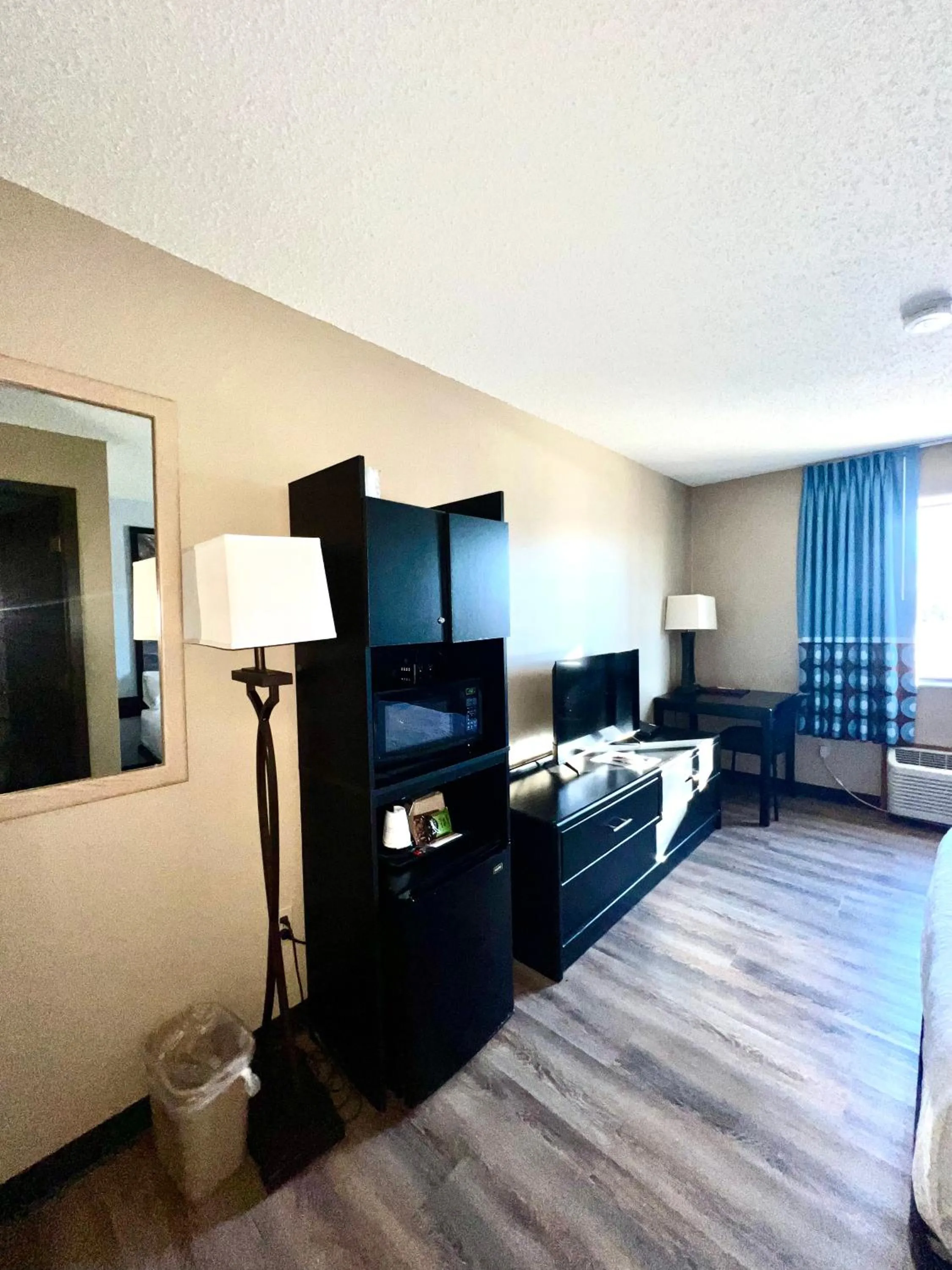 Bed in Super 8 by Wyndham Estherville