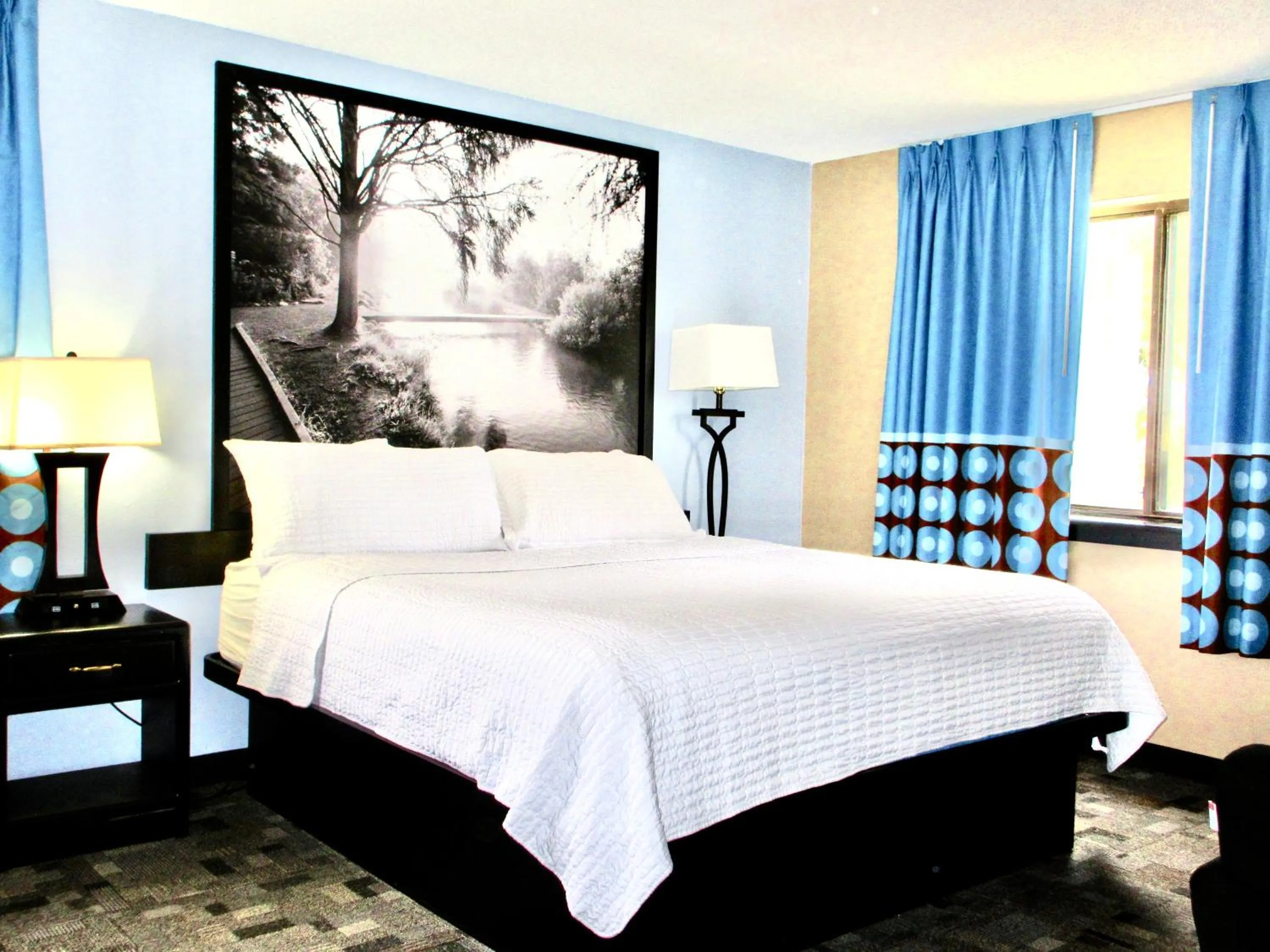 Bed in Super 8 by Wyndham Estherville