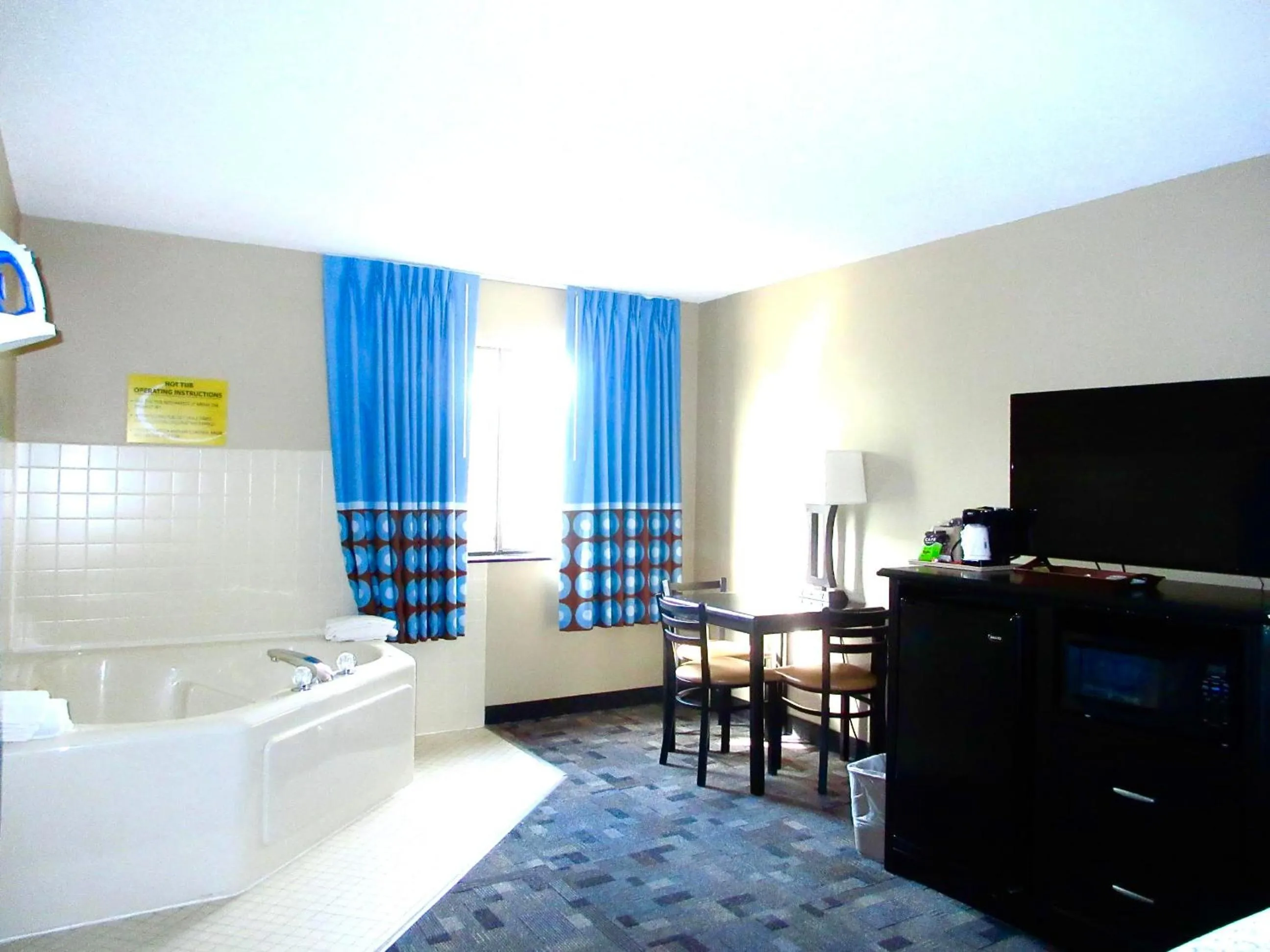 Bed in Super 8 by Wyndham Estherville