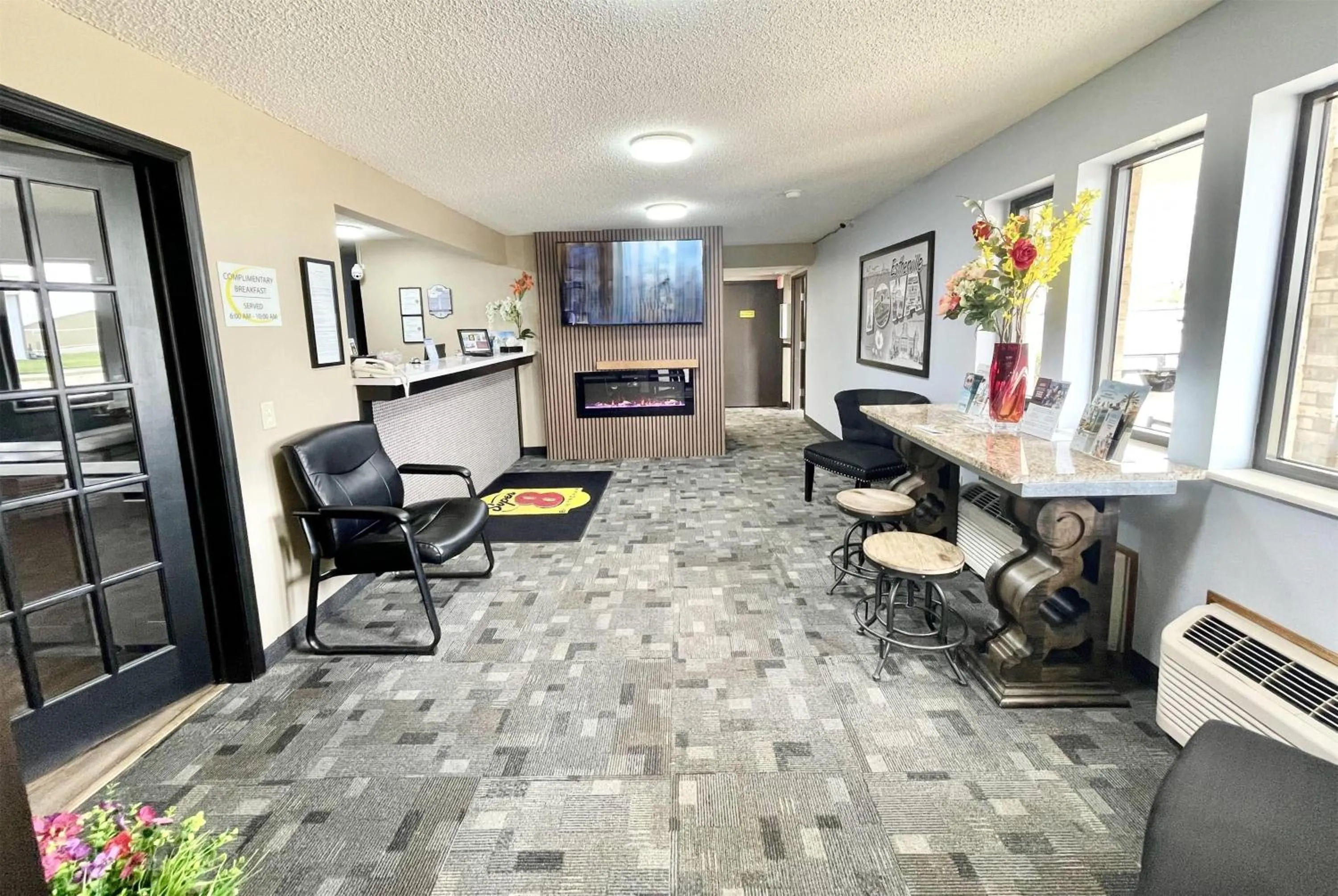 Lobby or reception in Super 8 by Wyndham Estherville