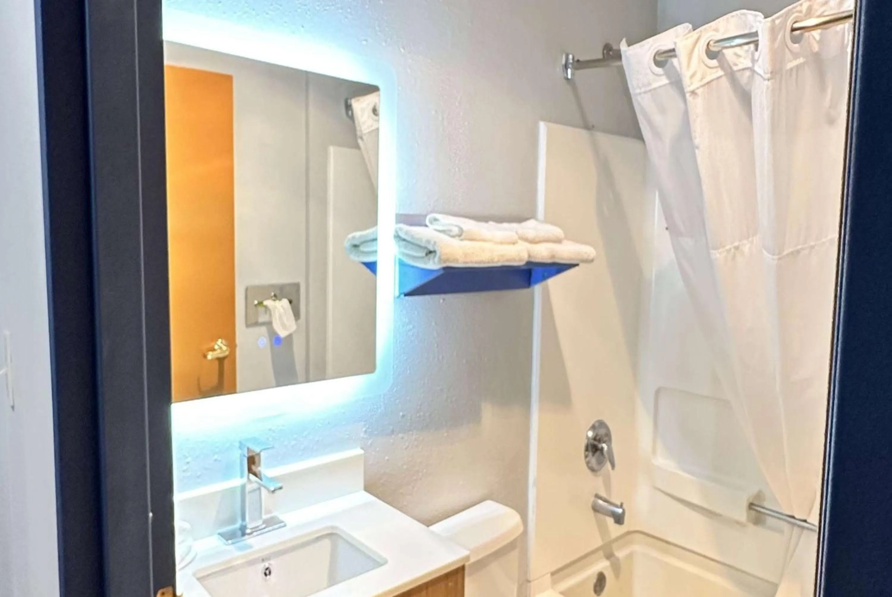 Bathroom in Microtel Inn & Suites by Wyndham Gallup - PET FRIENDLY