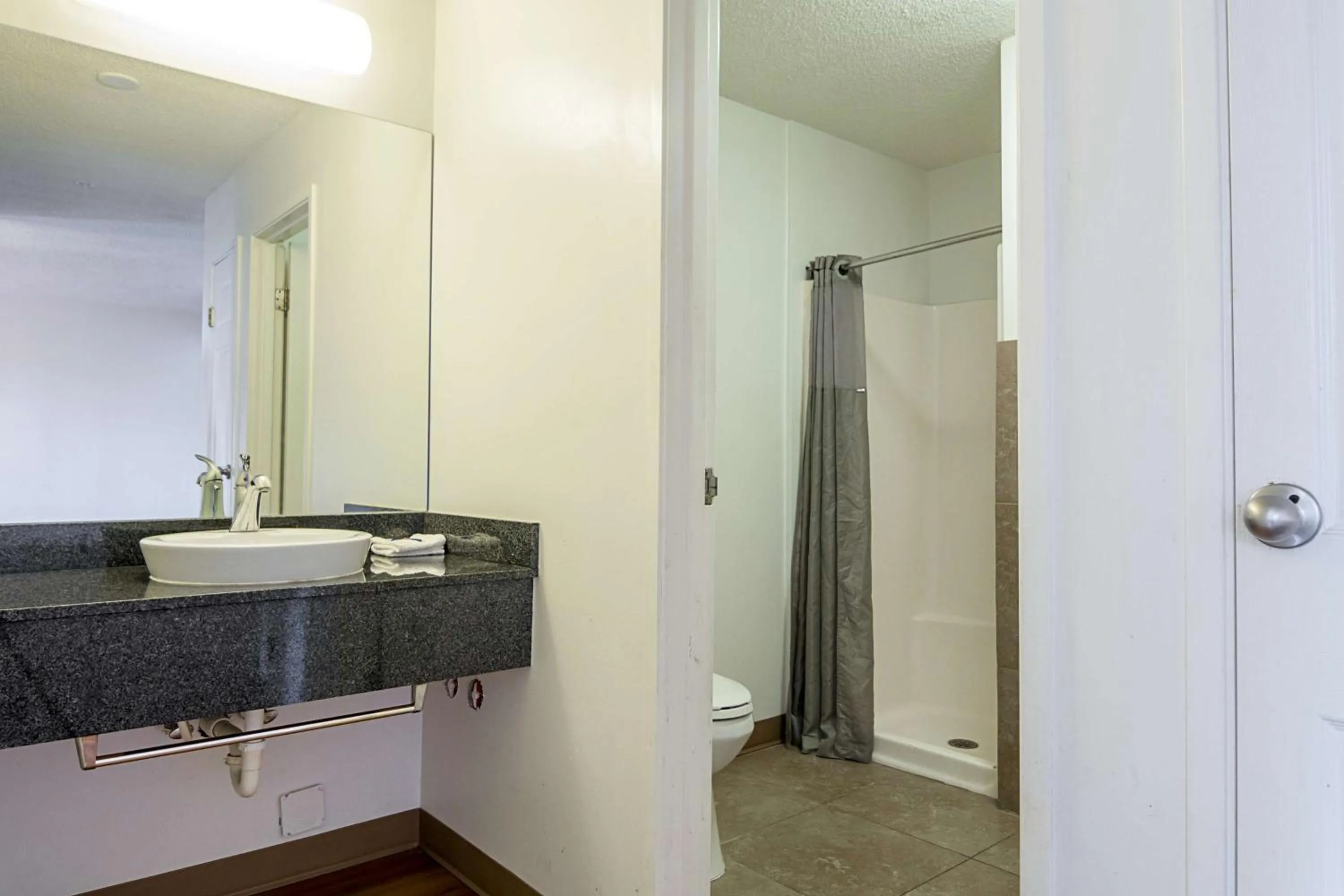 Toilet in Motel 6-Jonesboro, GA