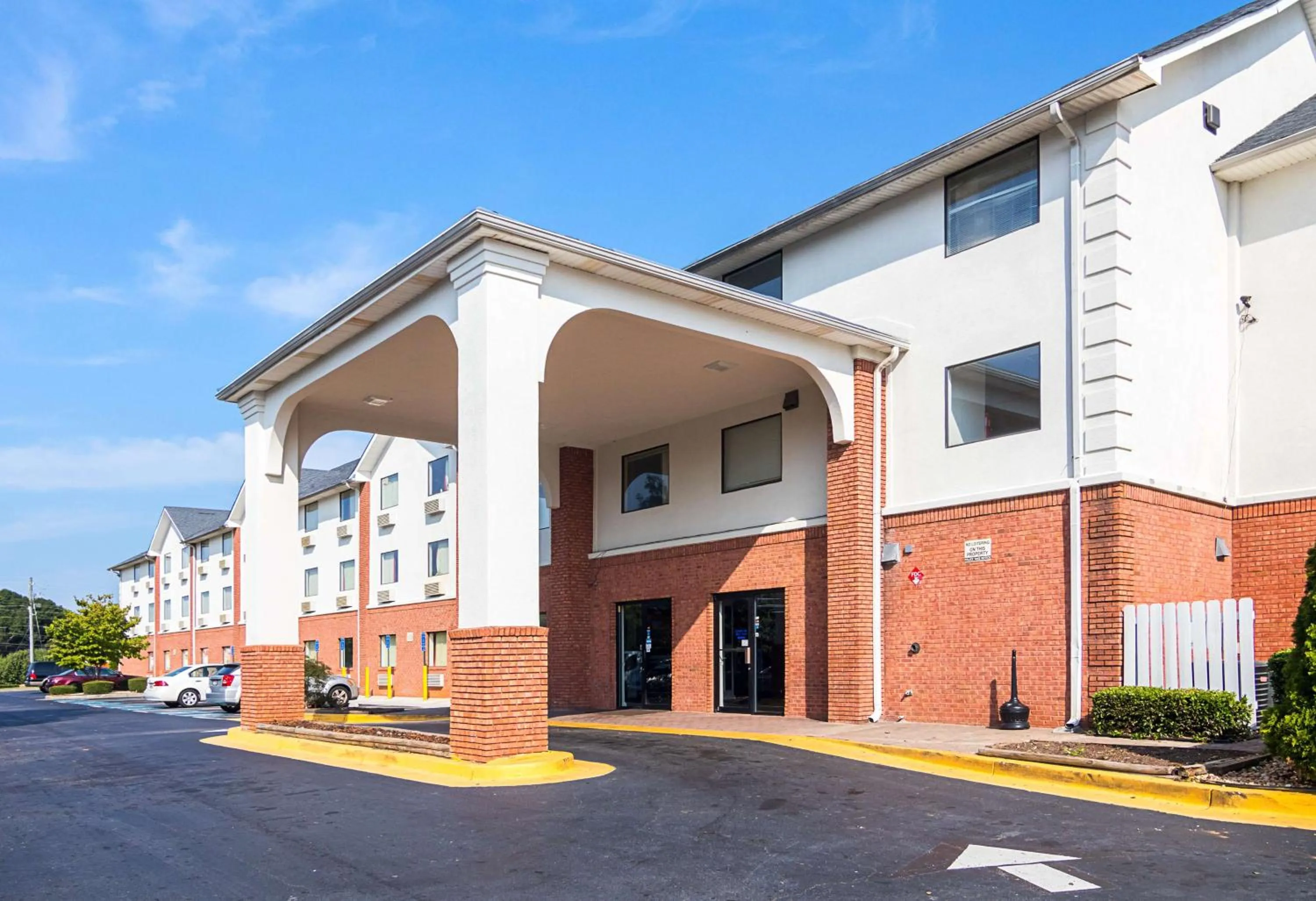 Property building in Motel 6-Jonesboro, GA