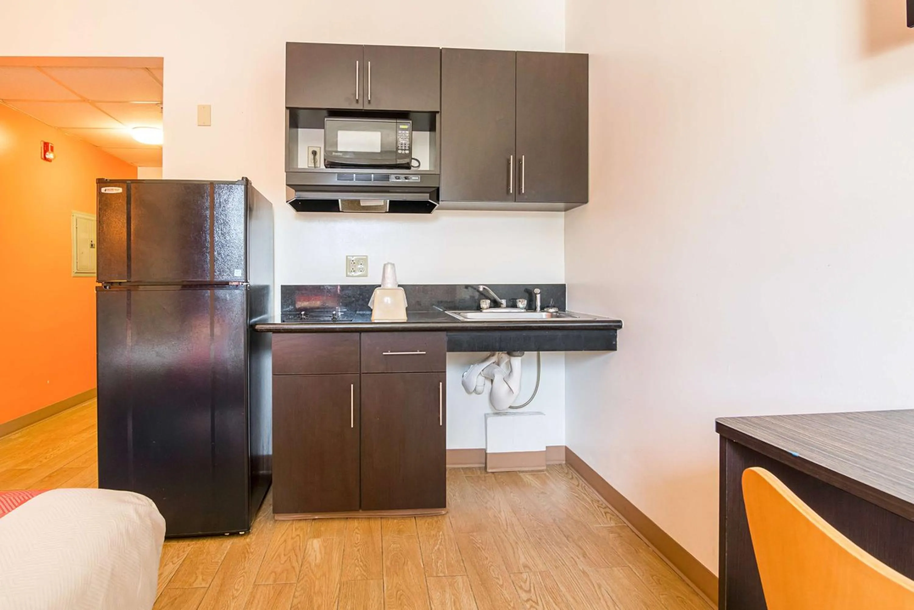 Kitchen or kitchenette in Motel 6-Jonesboro, GA