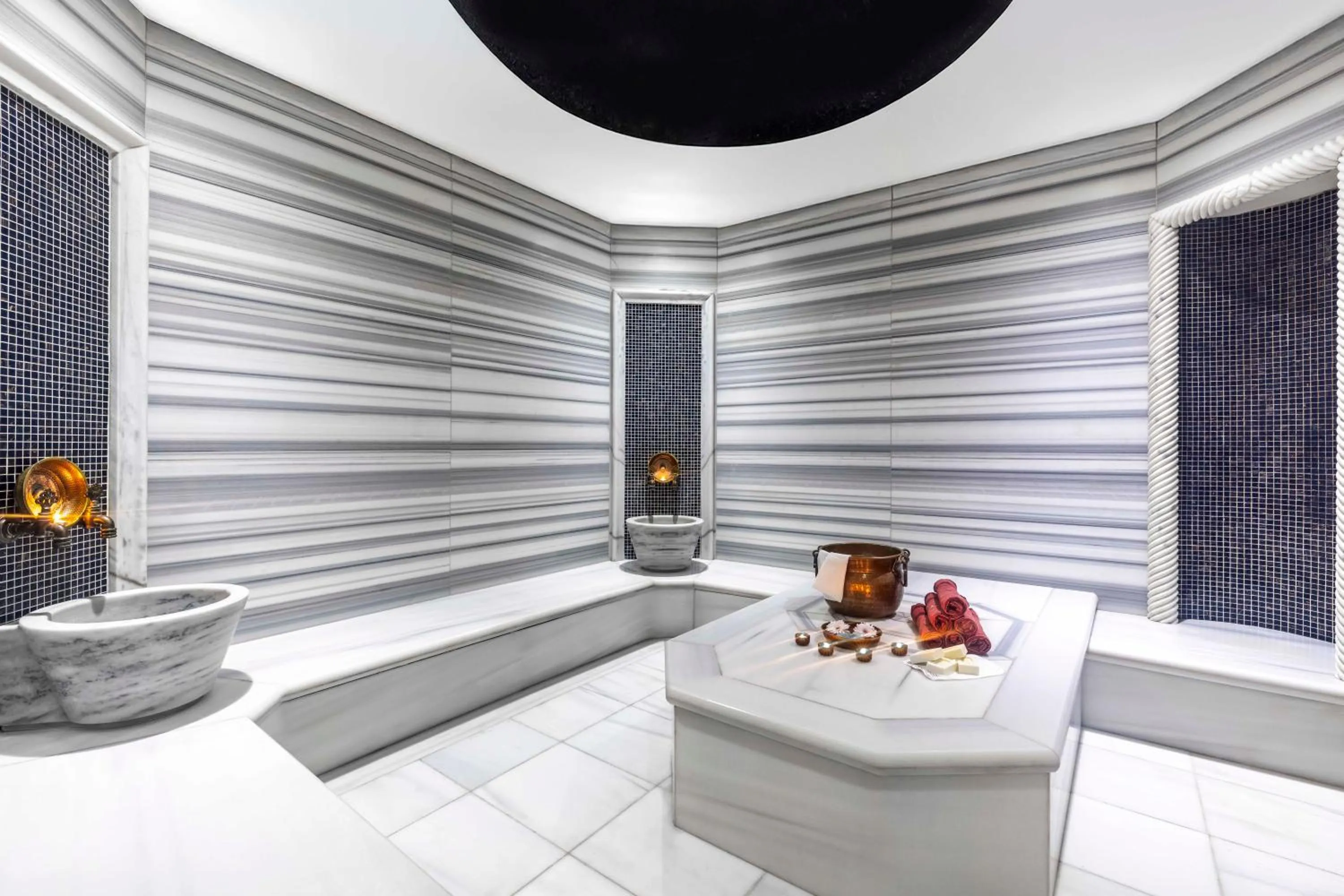 Public Bath in Opera Hotel Bosphorus - Preferred Hotels and Resorts