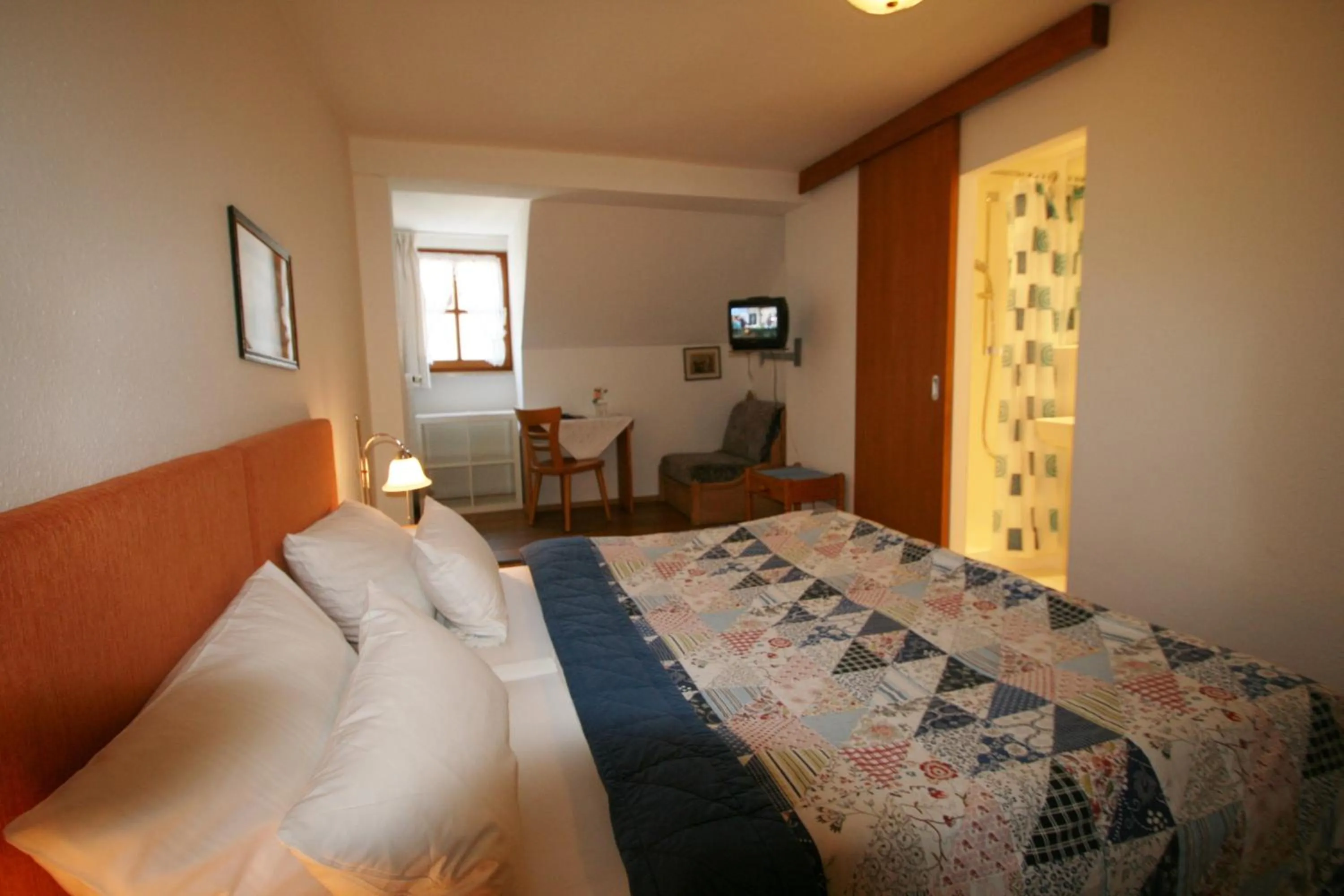 Bedroom, Bed in Hotel-Gasthof Rose