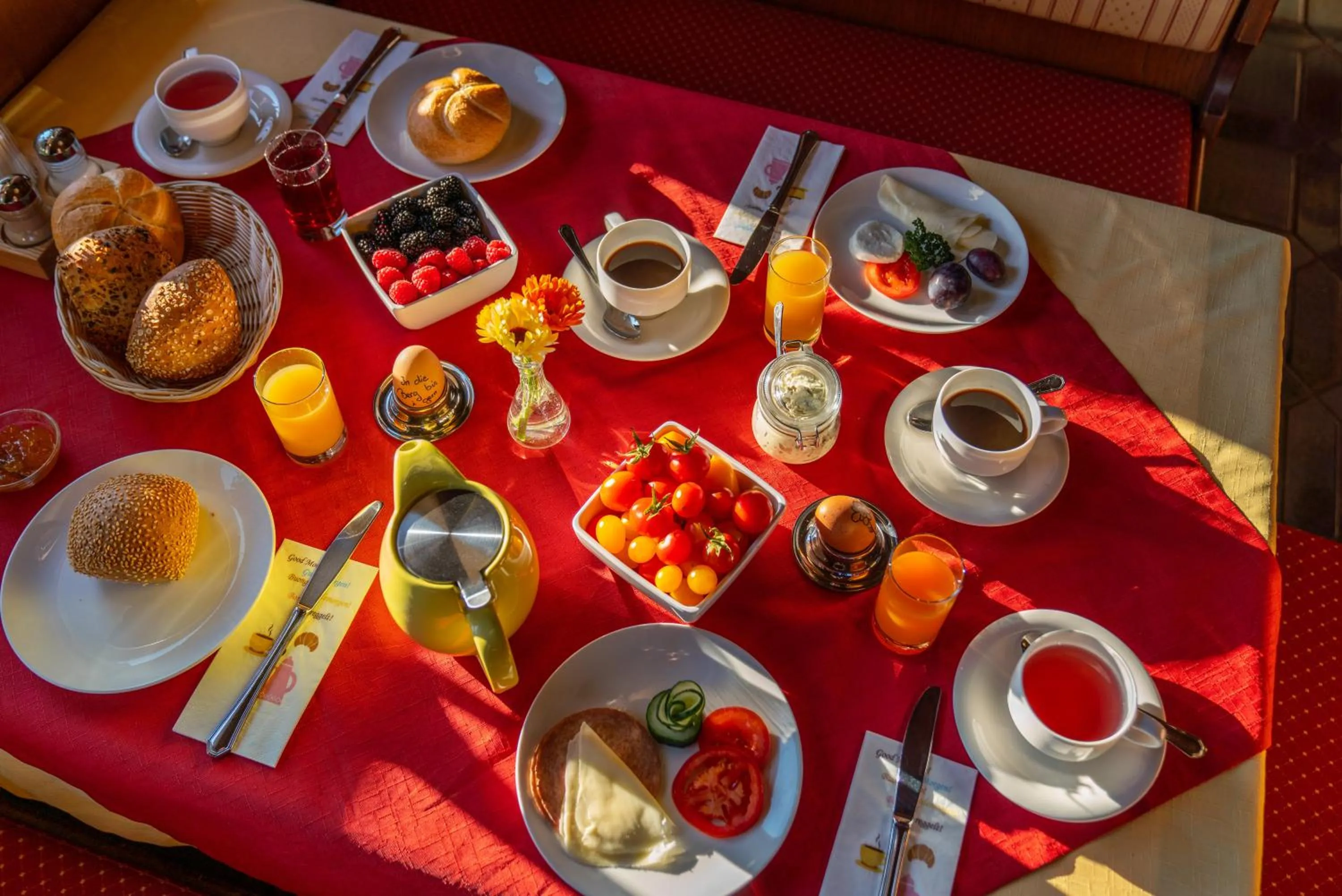 Breakfast in Hotel Garni Hochwurzen
