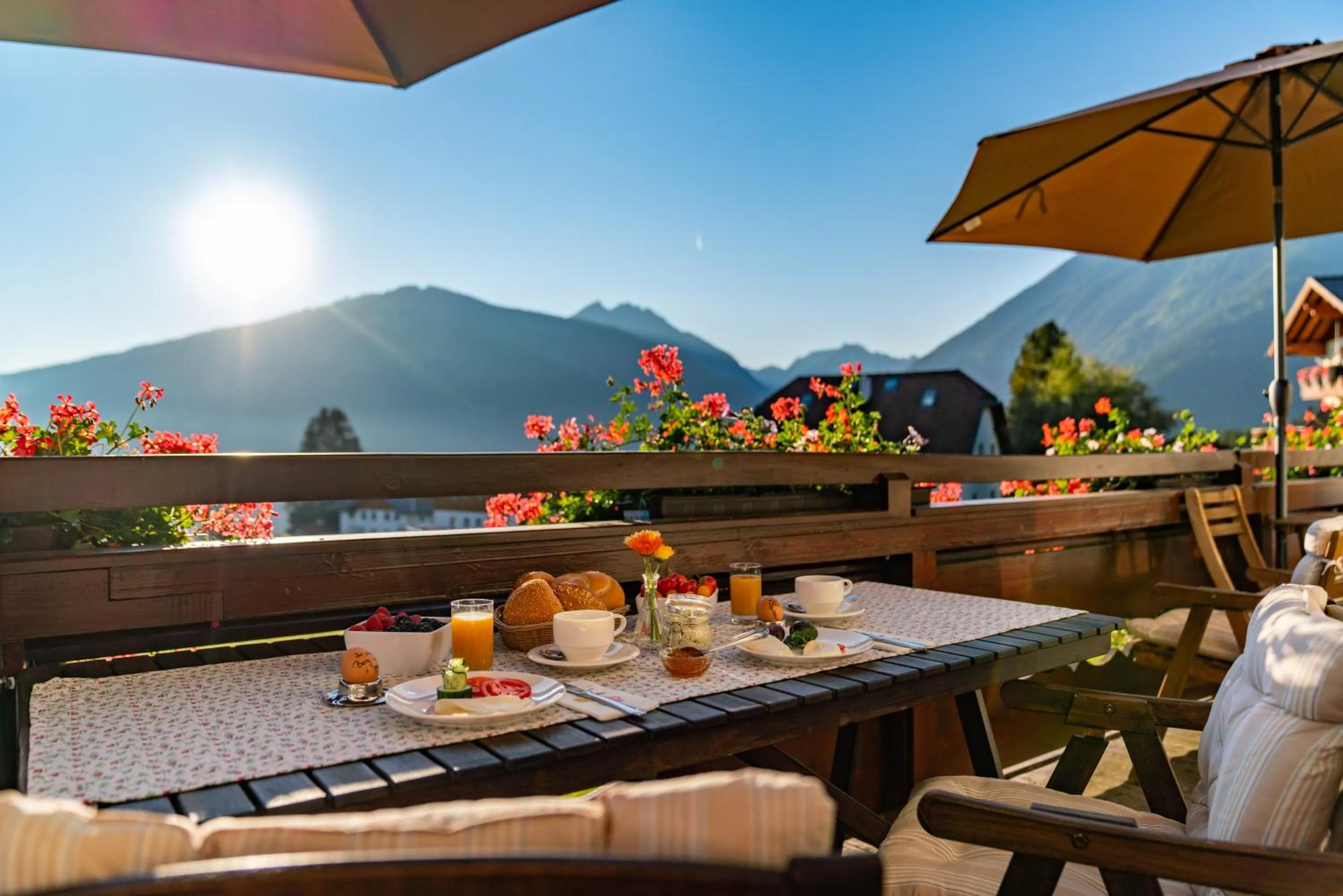 Breakfast in Hotel Garni Hochwurzen