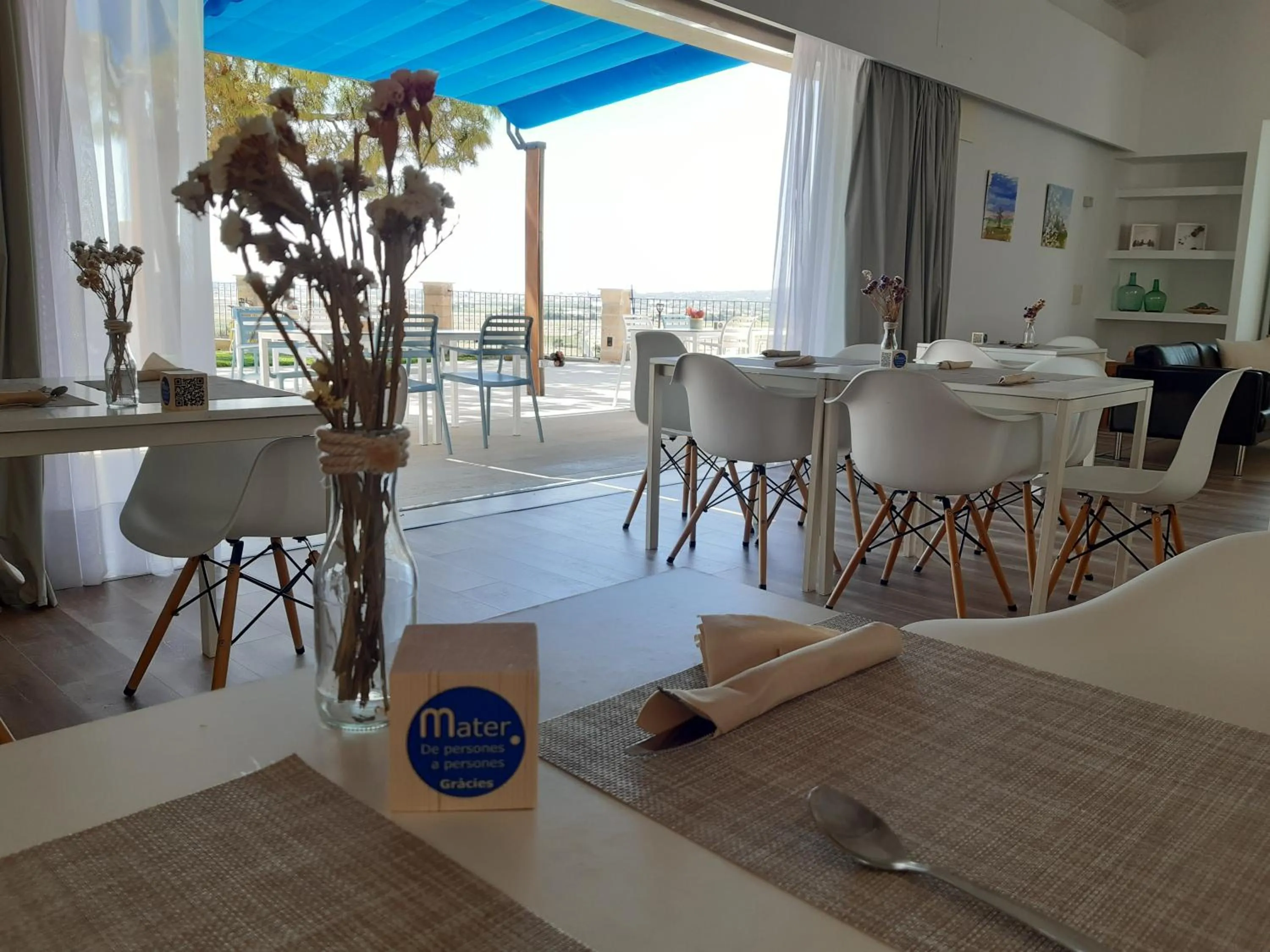 Dining area in Mater Ariany