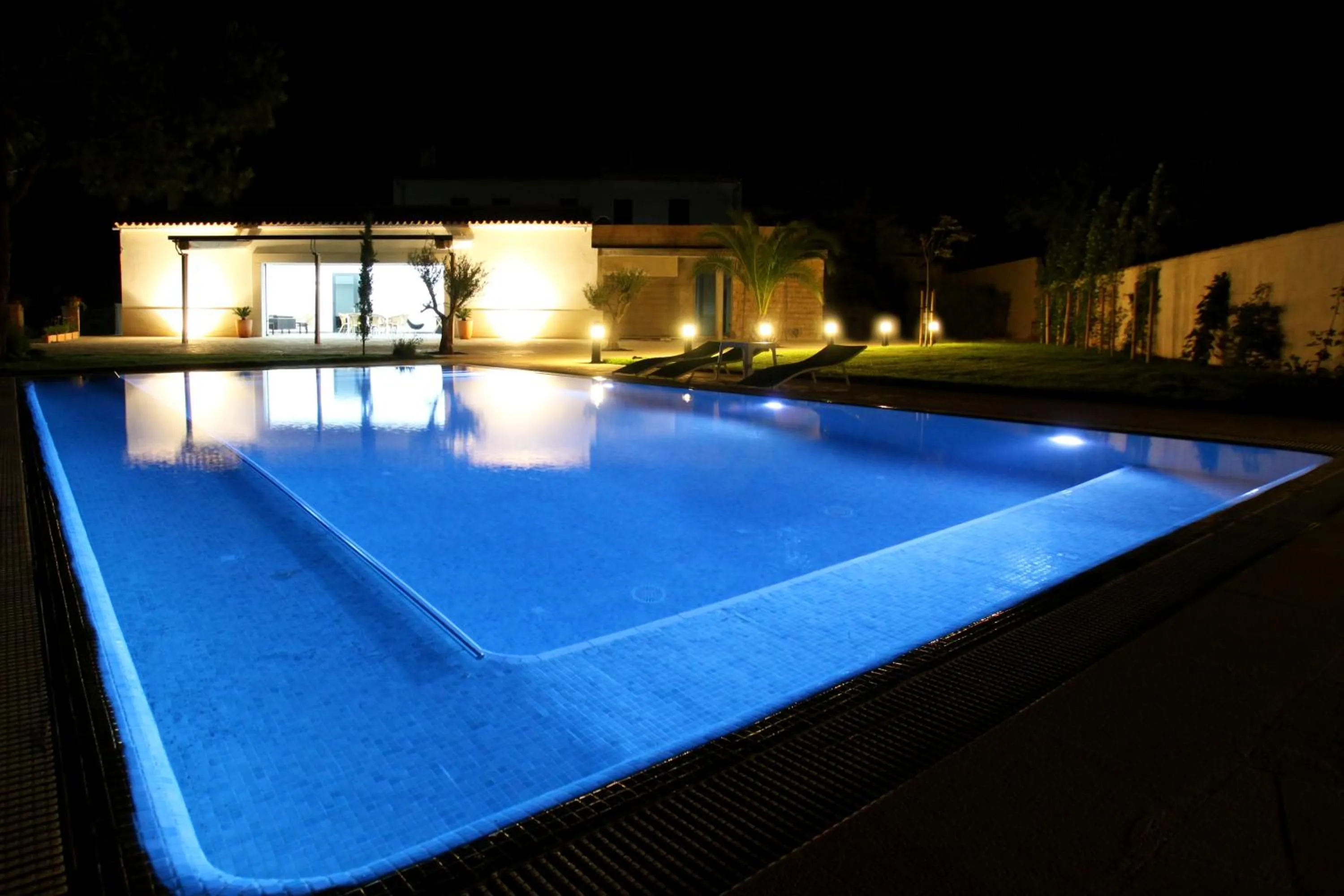 Swimming pool in Mater Ariany