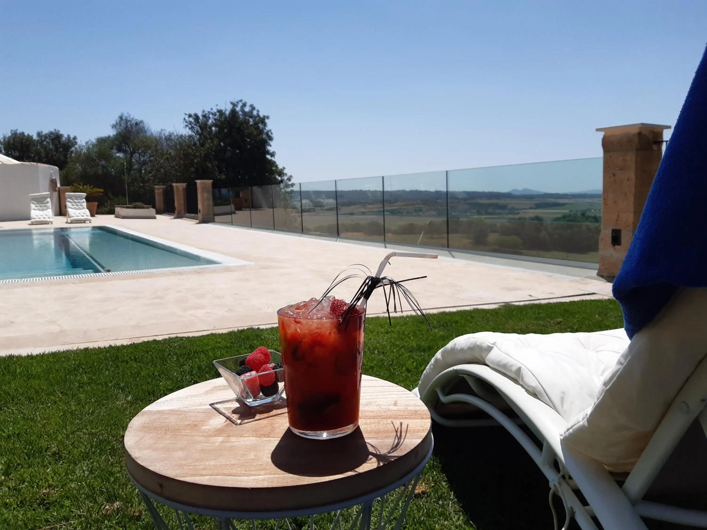 Swimming pool in Mater Ariany
