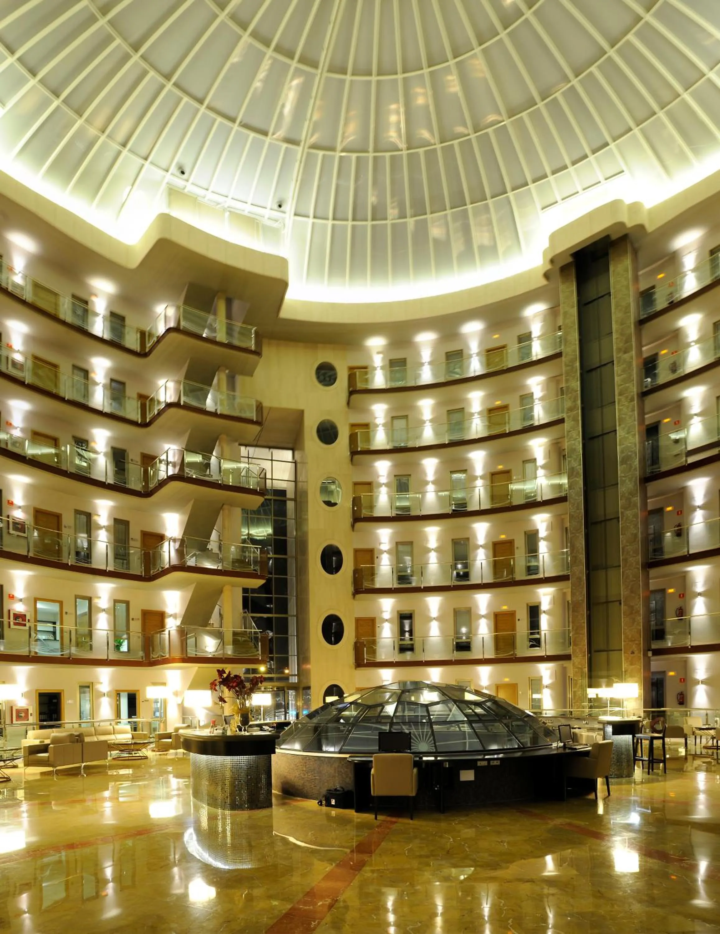 Lobby or reception in Cumbria Spa Hotel 3* Sup