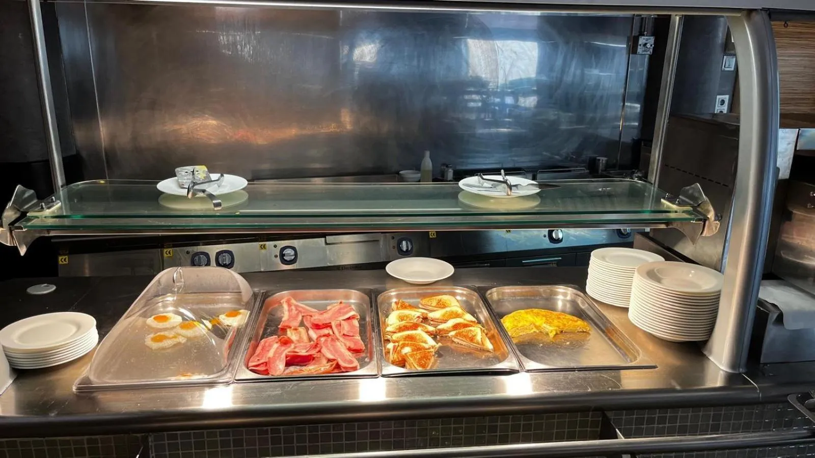 Breakfast in Cumbria Spa Hotel 3* Sup