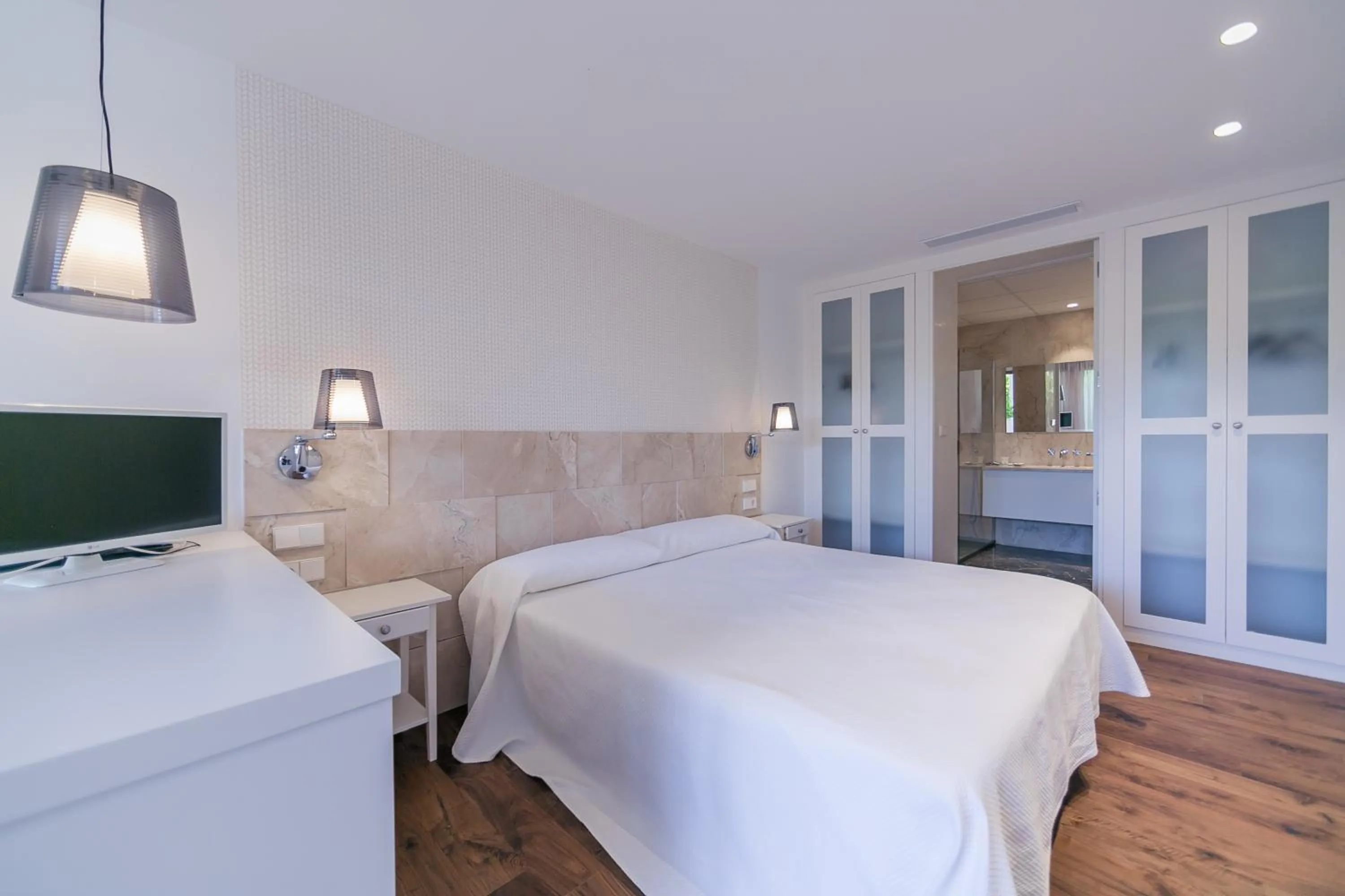 Photo of the whole room, Bed in Hotel Rural El Molino de Felipe