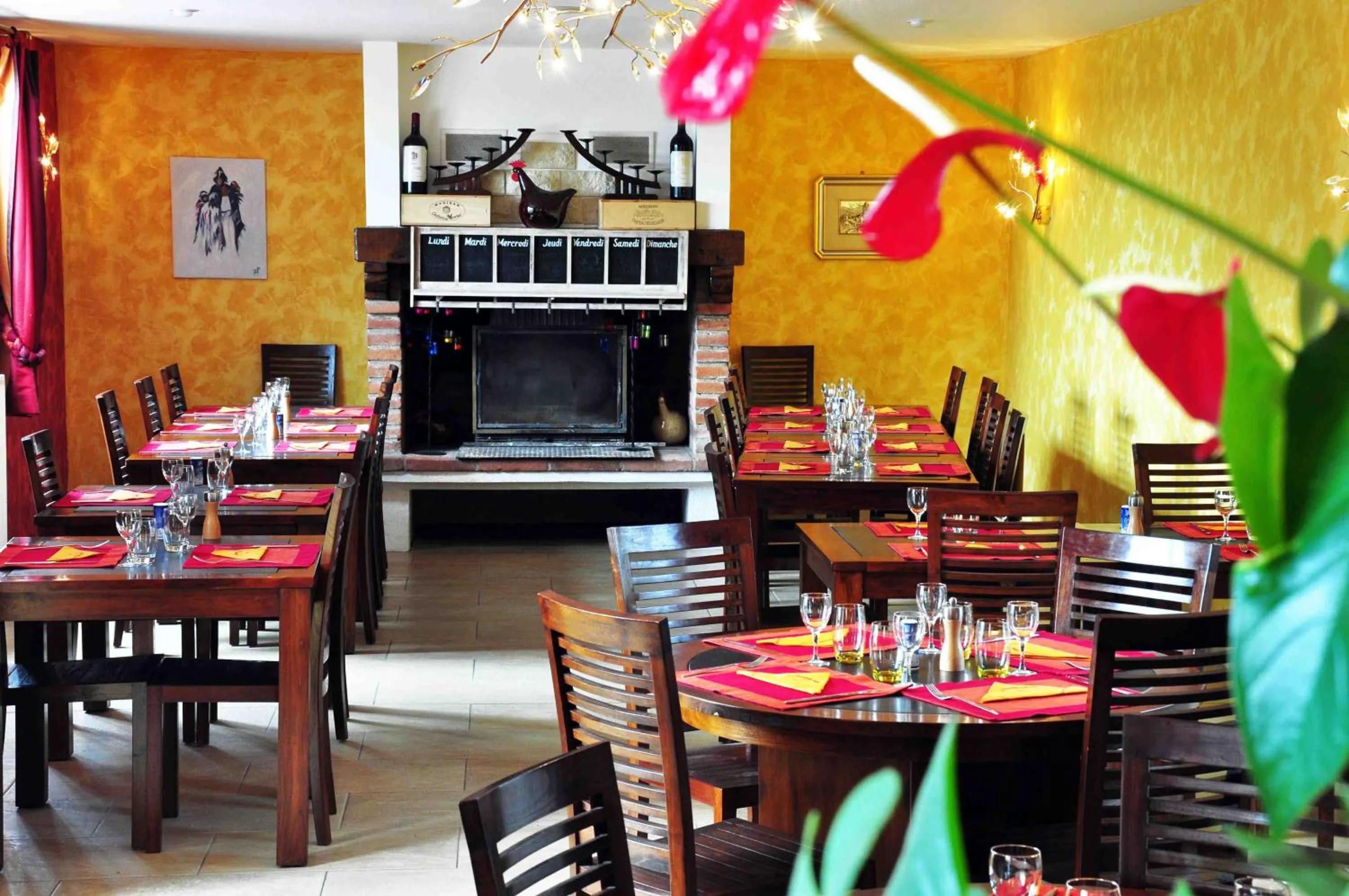 Property building in Logis Hôtel L'Adourable Auberge