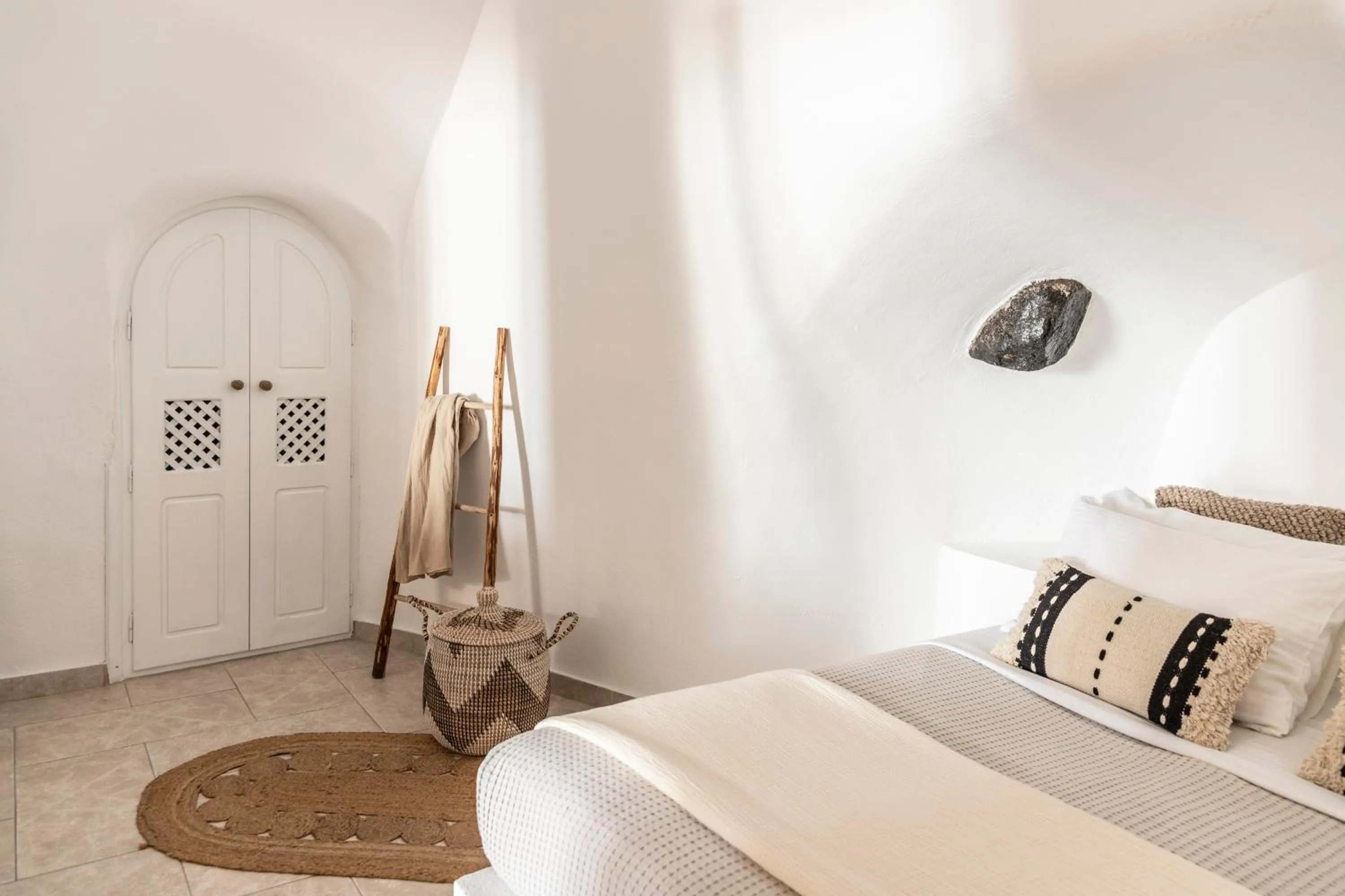 Bedroom, Bed in LUKAS Aethereal Living