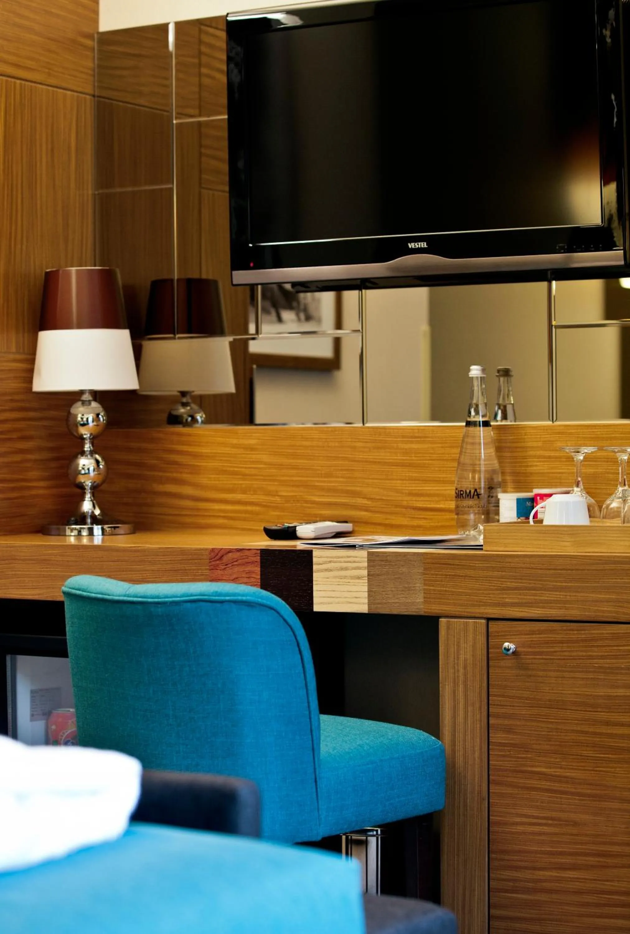 TV and multimedia in Collage Taksim Hotel