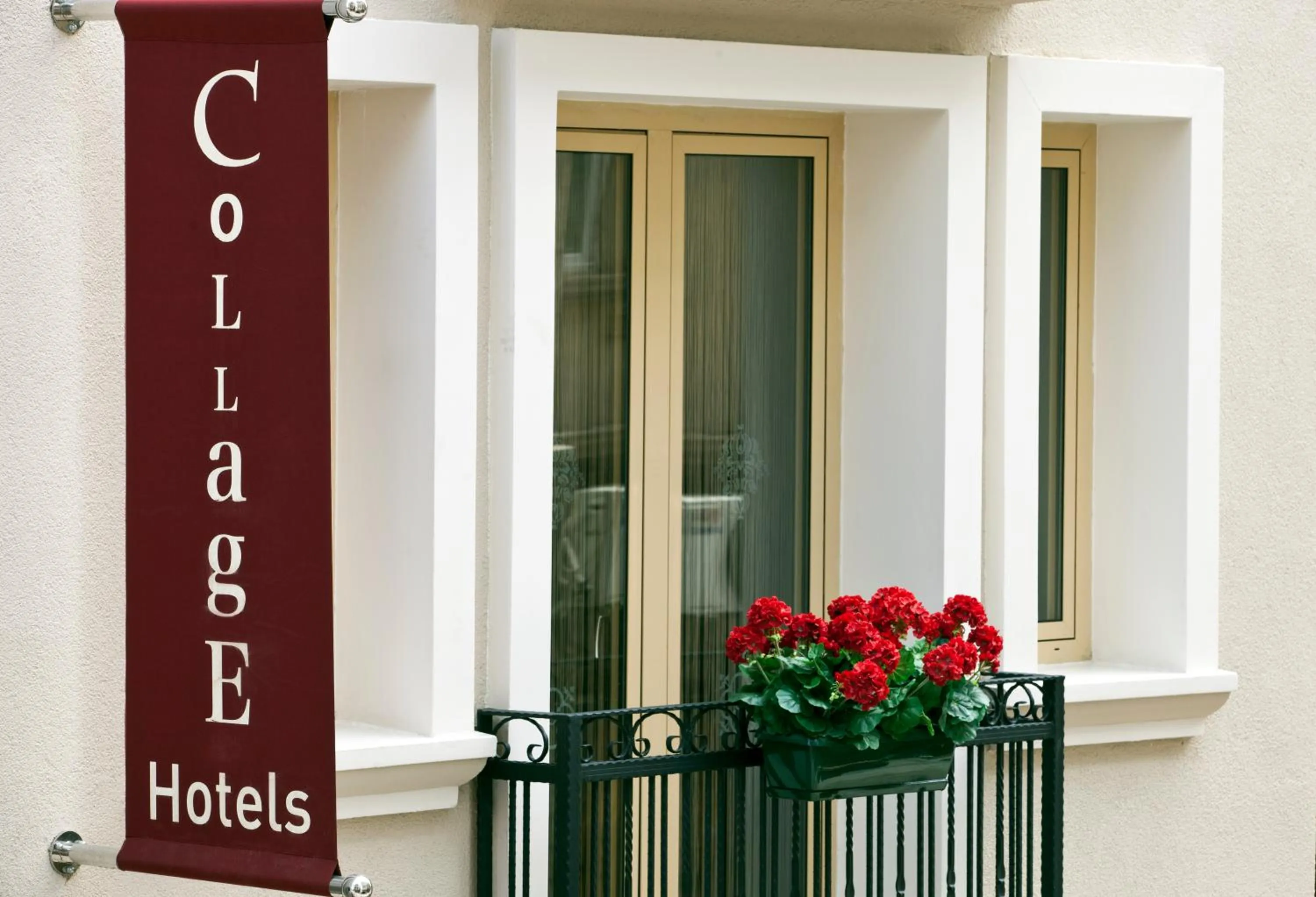 Facade/entrance in Collage Taksim Hotel