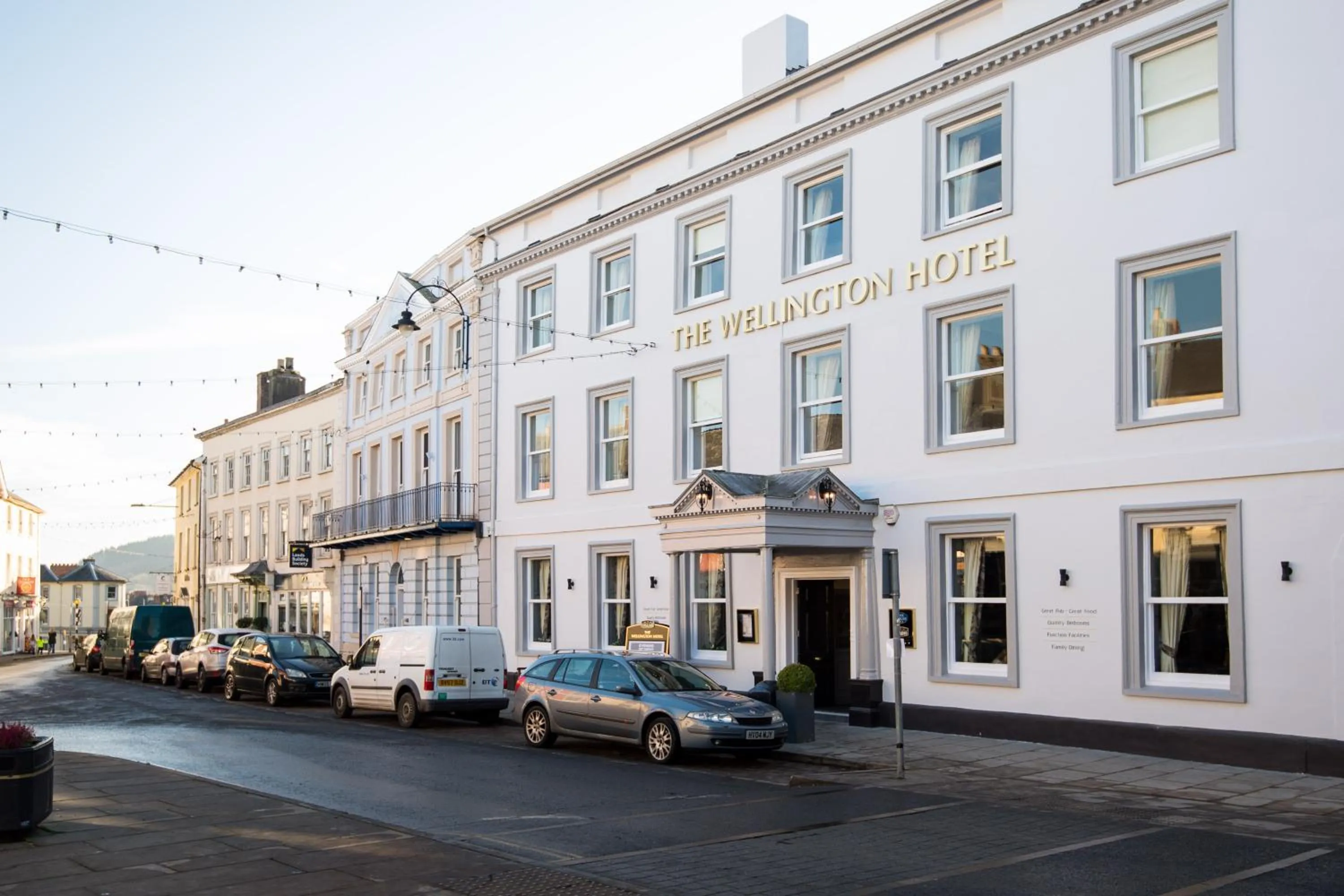 Facade/entrance in The Wellington