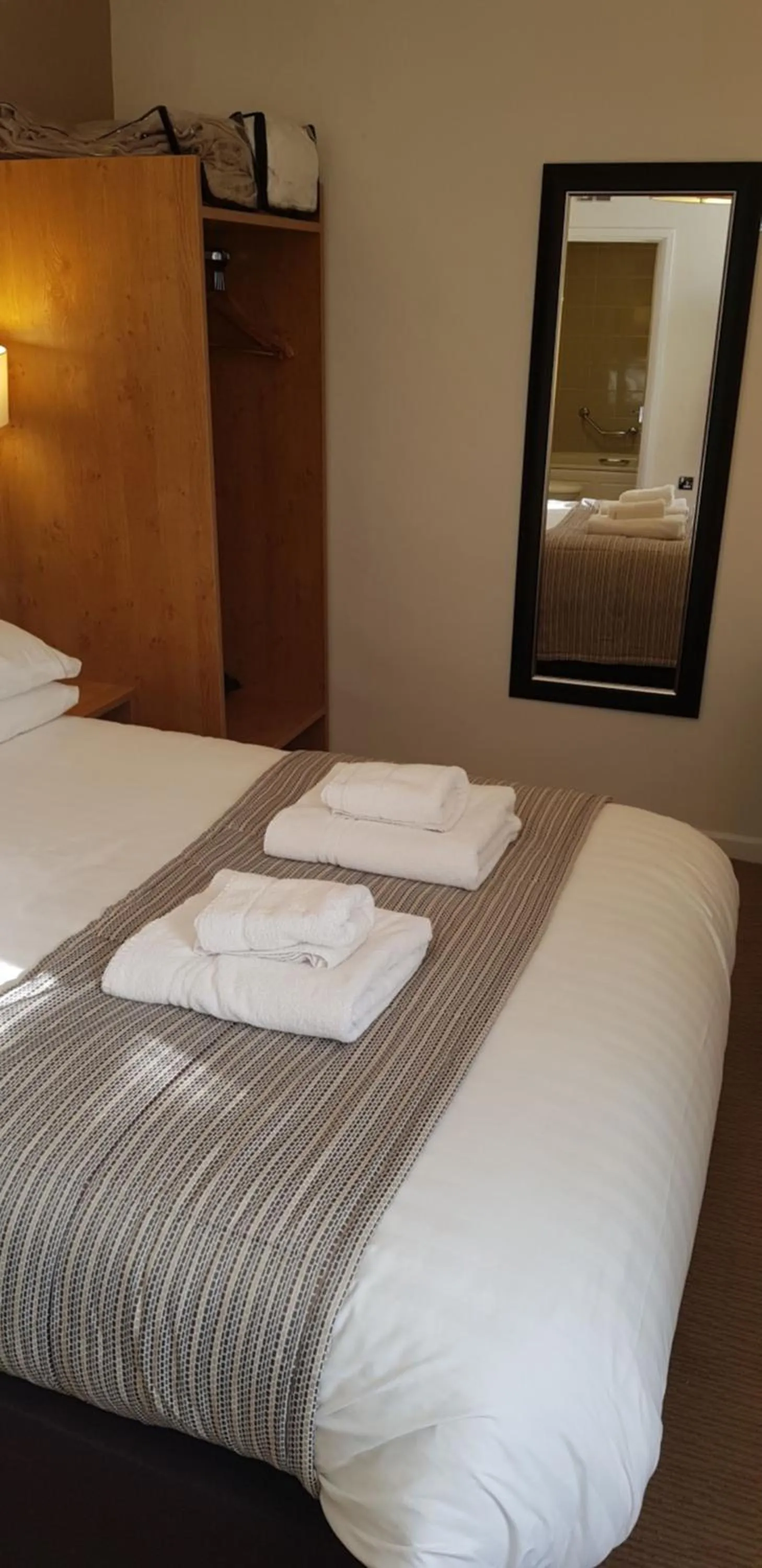 Bedroom, Bed in The Wellington