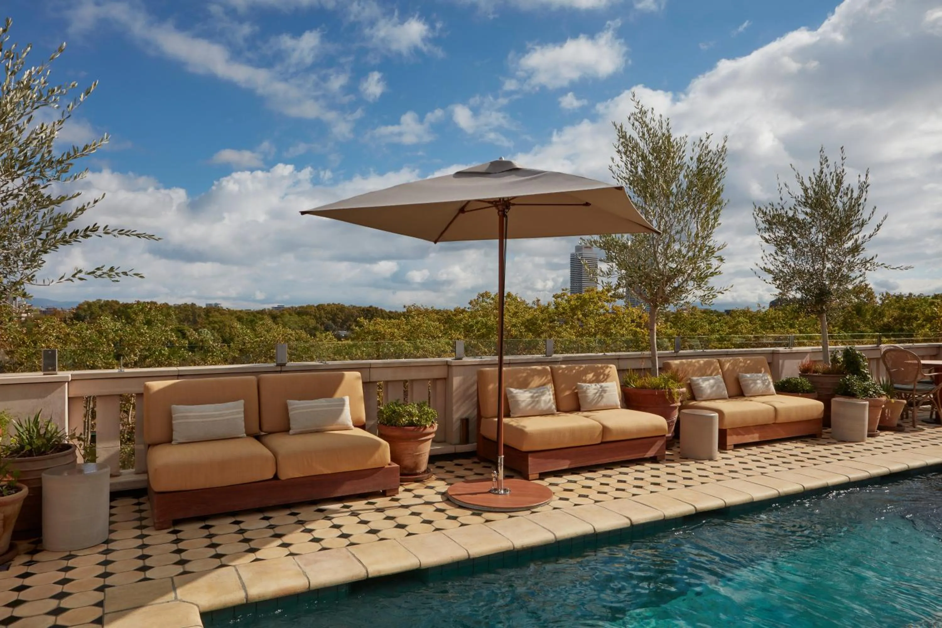 Swimming pool in Miiro Borneta