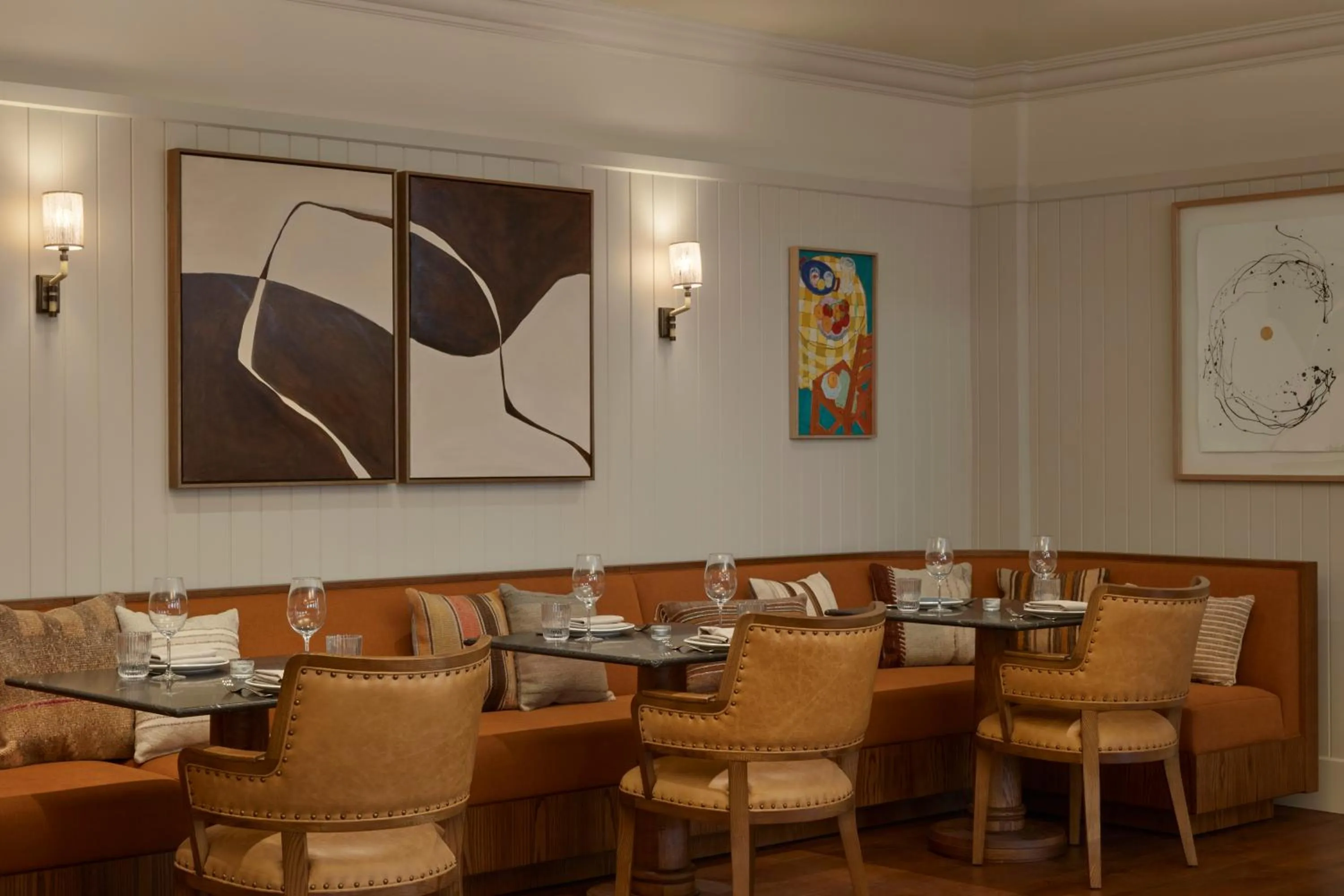 Restaurant/places to eat in Miiro Borneta