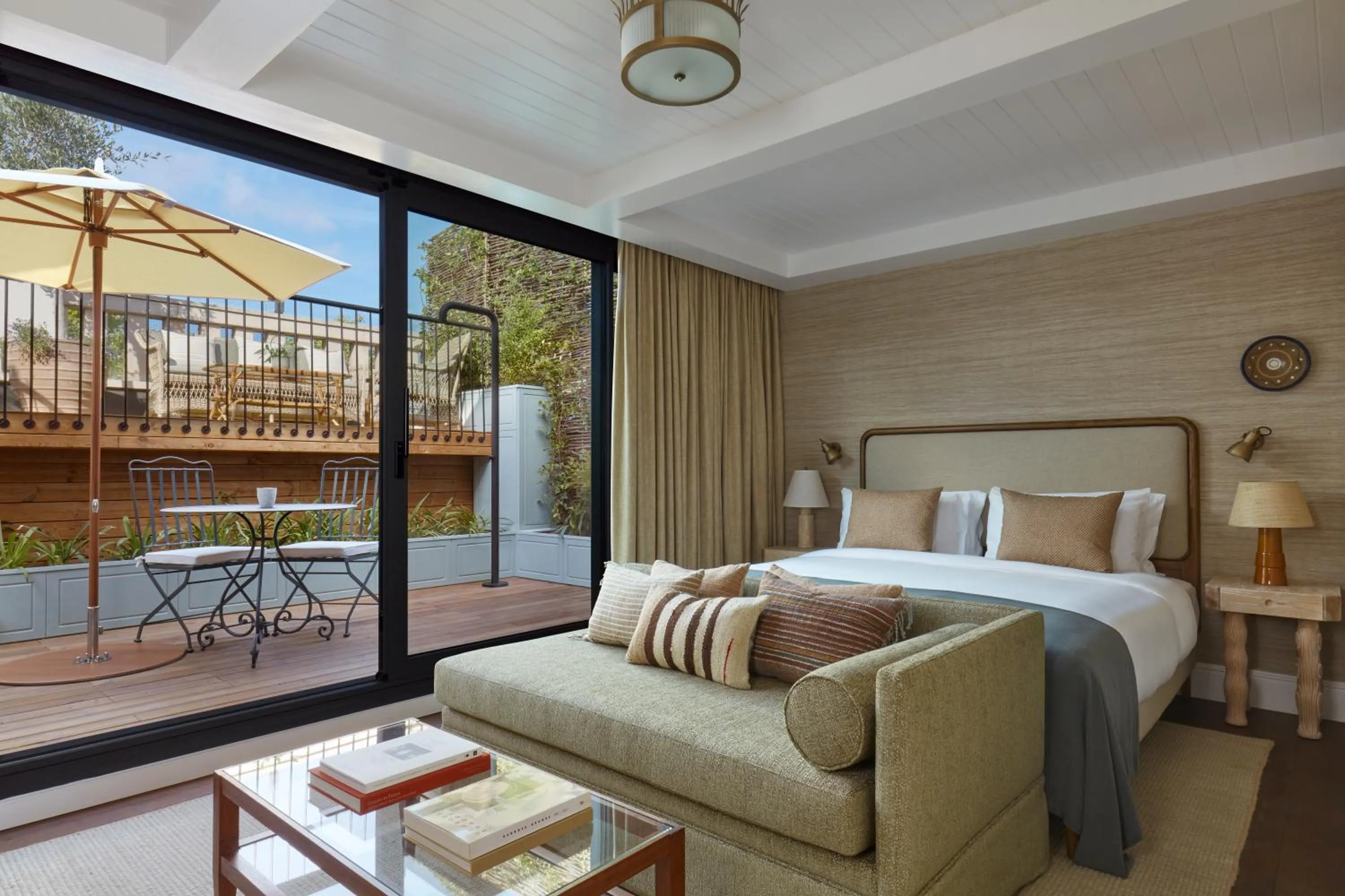 Balcony/Terrace, Bed in Miiro Borneta